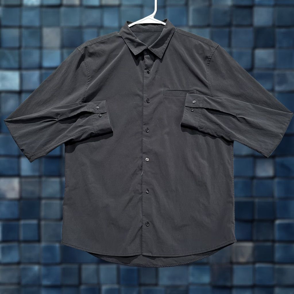 Lululemon Lululemon Button-Up Shirt Mens Large Black Off The Chain GUC Long Sleeve Slim Casual Business Size US L / EU 52-54 / 3 - 1 Thumbnail