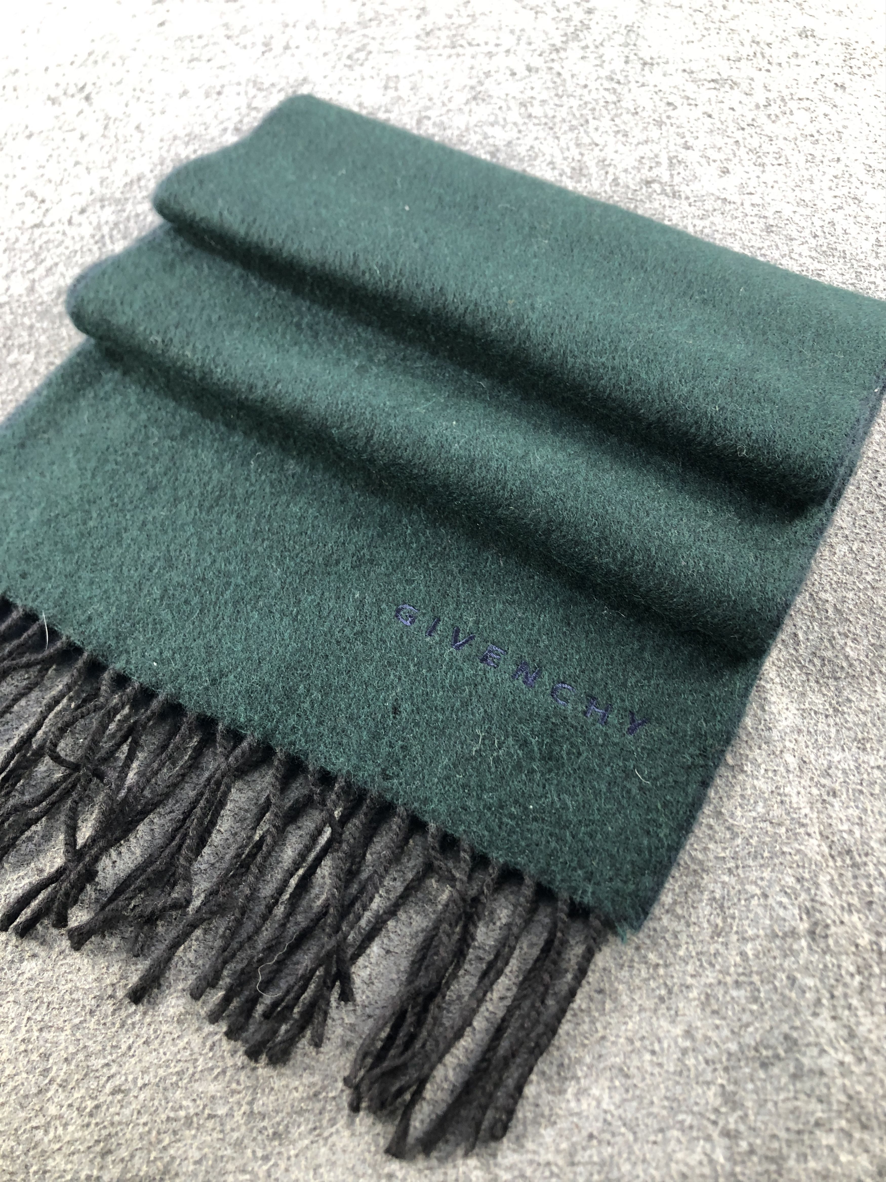 Givenchy Givenchy Scarf / Muffler / Neckwear P915 Size ONE SIZE - 3 Thumbnail
