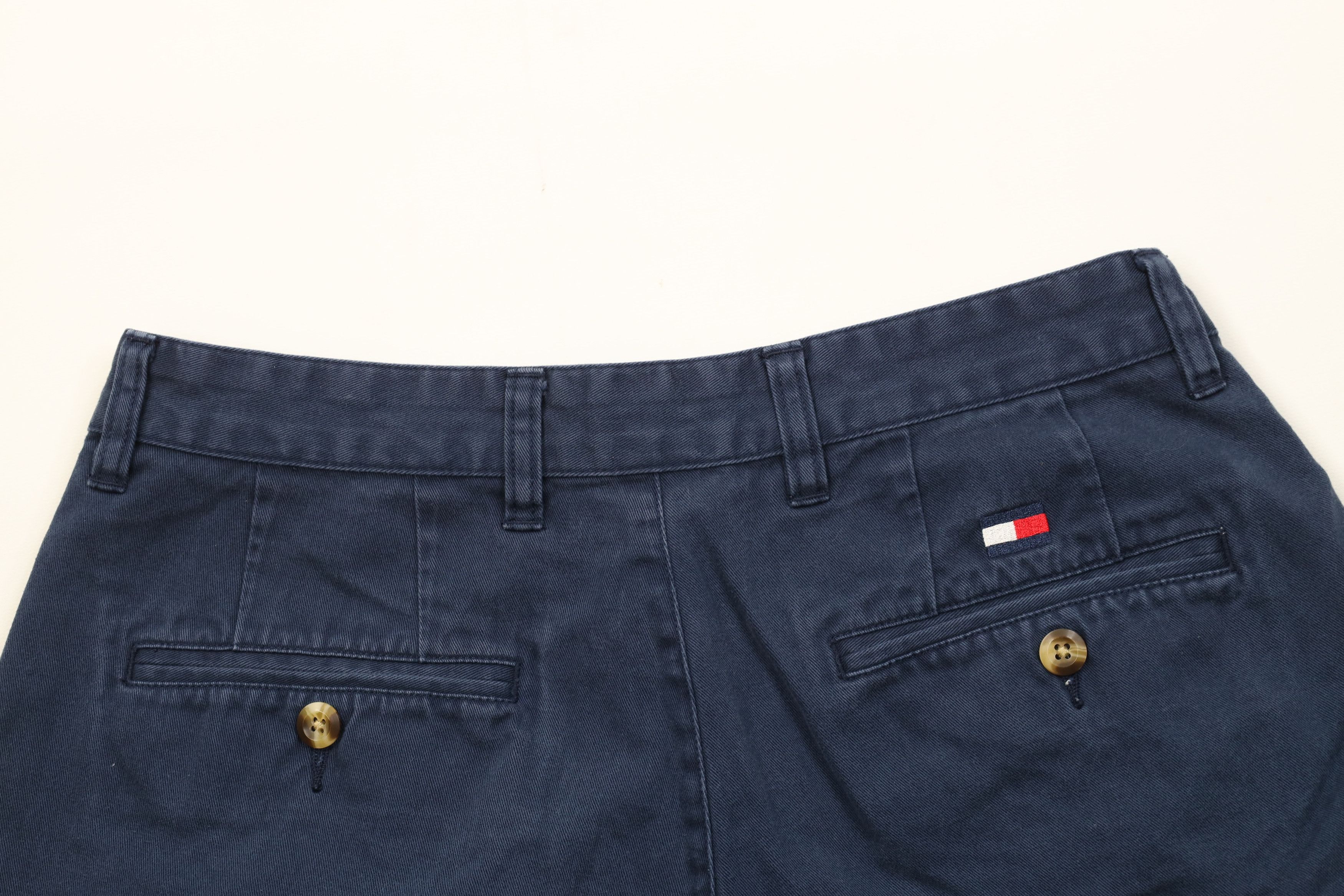 Tommy Hilfiger Vintage 90s Tommy Hilfiger Above Knee Chino Shorts Cotton Size US 30 / EU 46 - 9 Thumbnail