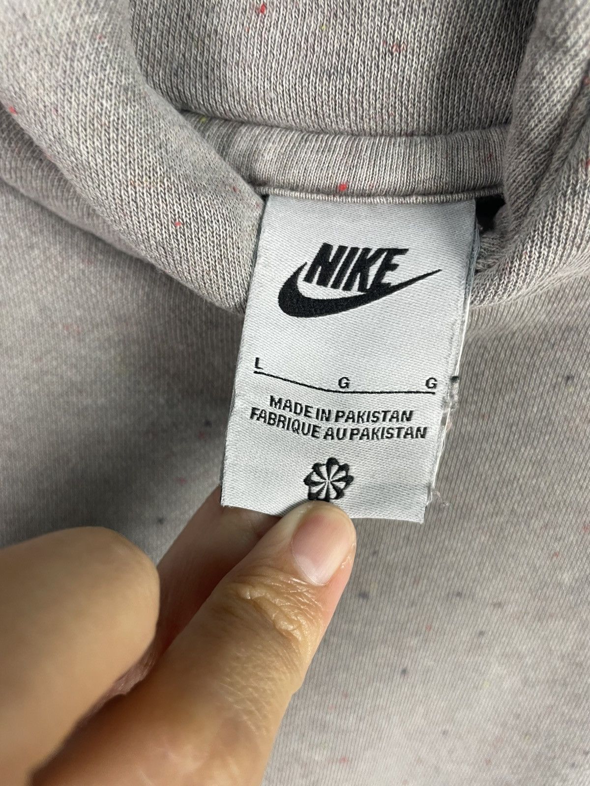 Nike Nike Small Logo Croptop Hoodie Size L / US 10 / IT 46 - 6 Thumbnail