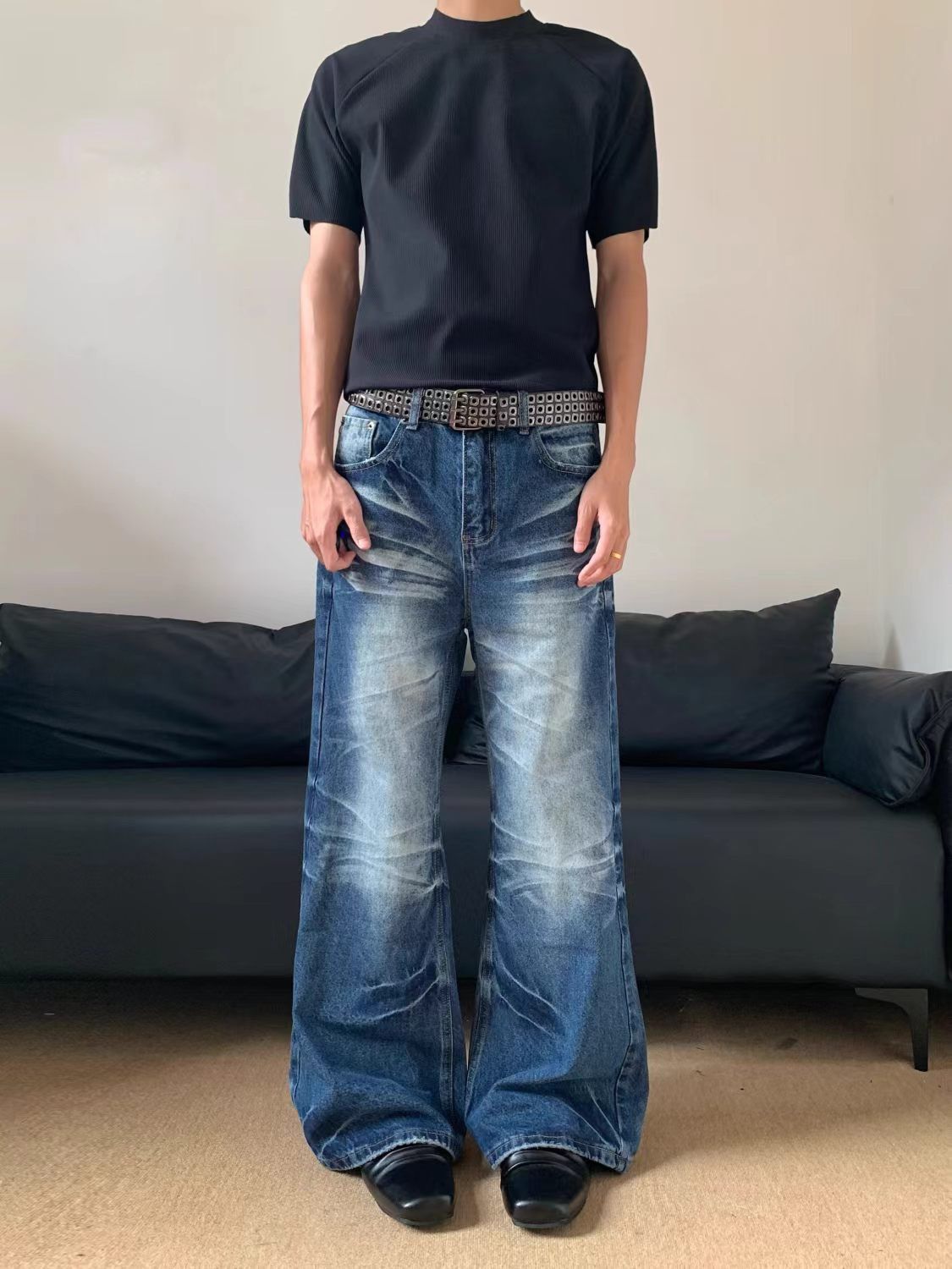 Vintage American Streetwear Whiskered Straight-Leg Flared Jeans Size US 32 / EU 48 - 2 Thumbnail