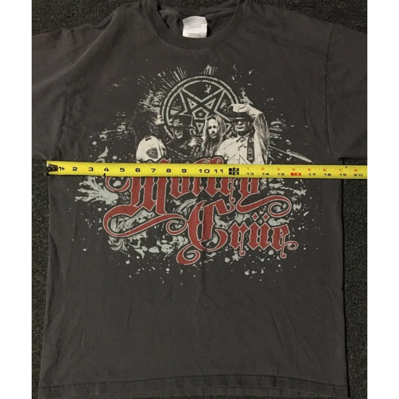 Vintage Motley Crue 2011 Tour Shirt S Concert T-Shirt Men Gray Rock Band Music Vintage Biker Size US S / EU 44-46 / 1 - 7 Thumbnail