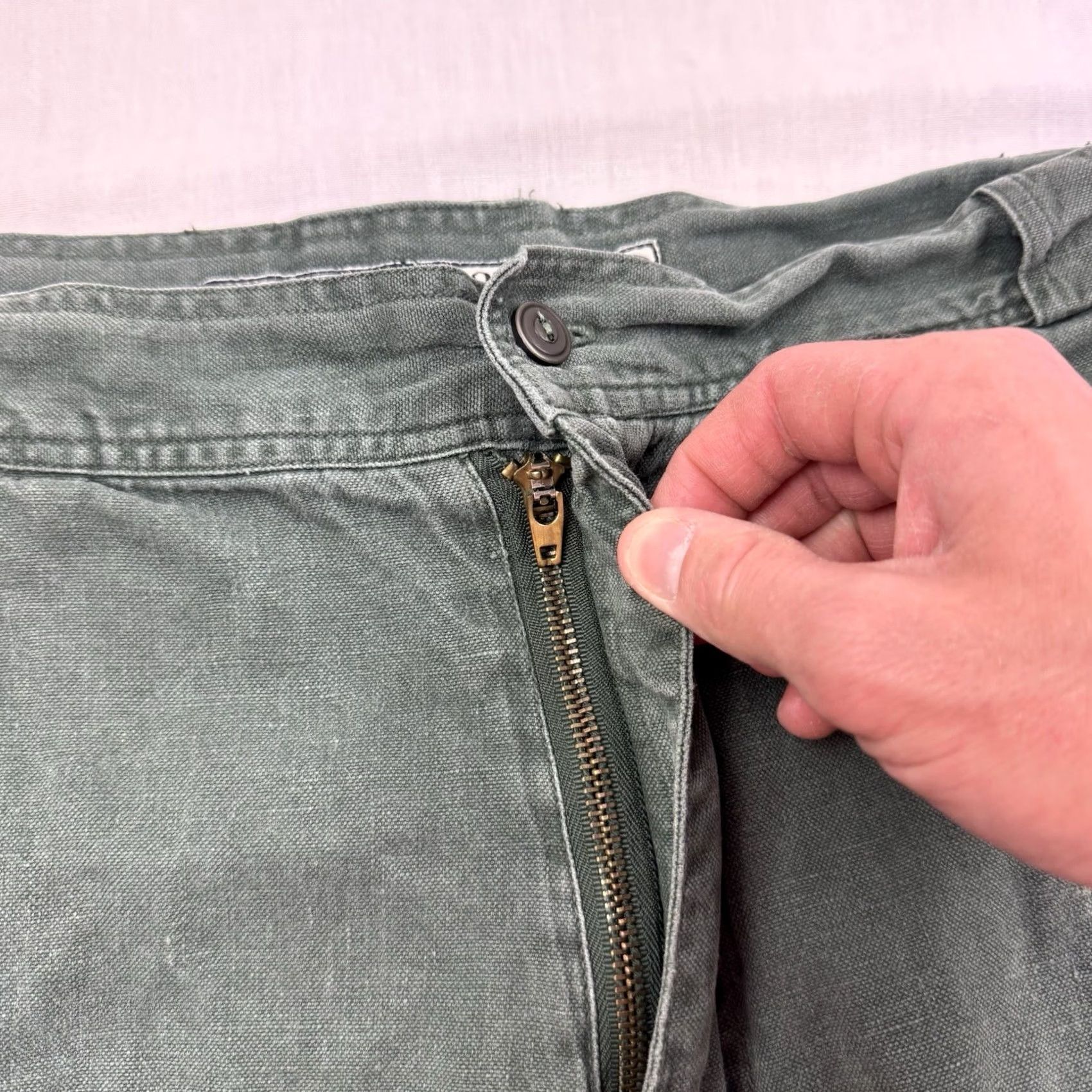 Bugle Boy VINTAGE Bugle Boy Safari Shorts Adult 38 Travel Hipster Pockets Y2K 90s Outdoor Cargo Green Ramie Cotton Mens 38 7in Inseam Size US 38 / EU 54 - 7 Thumbnail
