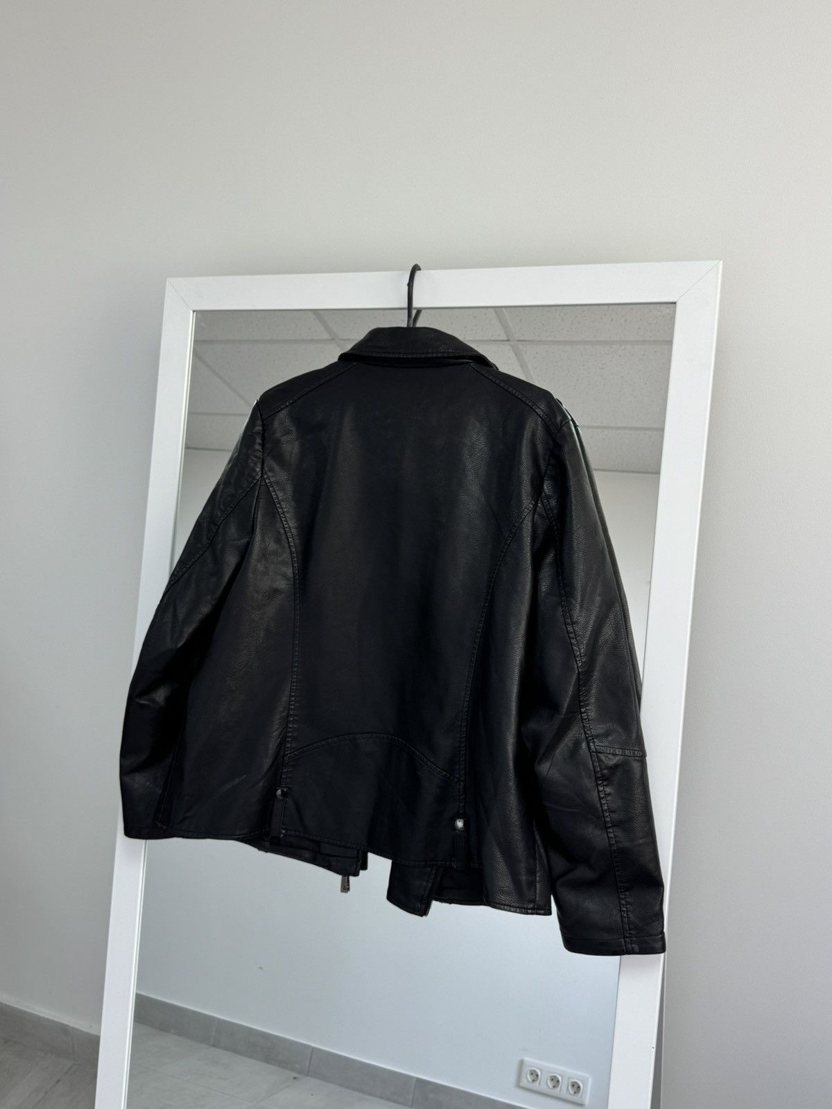 Vintage Rare Leather Jacket Japan Style Avantgarde Y2K Women sz L-XL Size L / US 10 / IT 46 - 14 Thumbnail