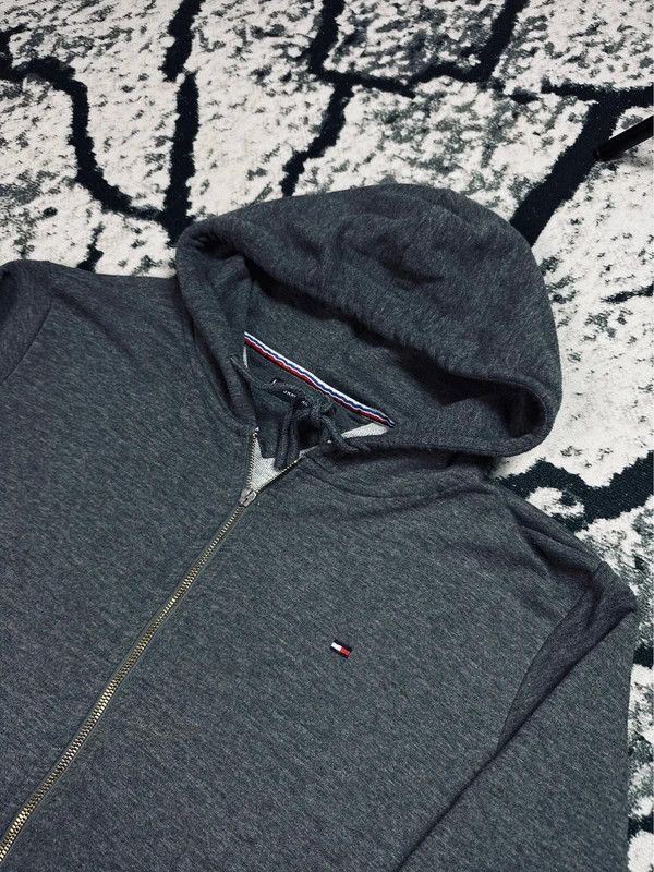 Tommy Hilfiger Tommy Hilfiger gray L zip hoodie Size US L / EU 52-54 / 3 - 3 Thumbnail