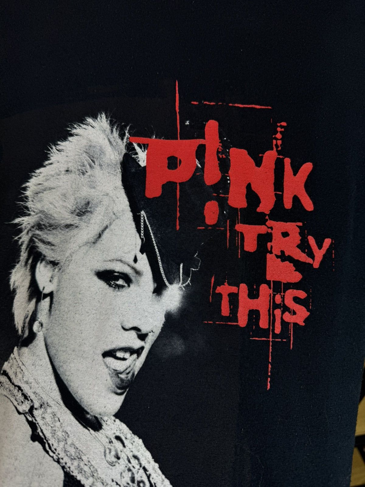 Band Tees × Vintage Vintage PINK TRY THIS SINGER FADED rock tour tee band 00s Size US S / EU 44-46 / 1 - 4 Thumbnail