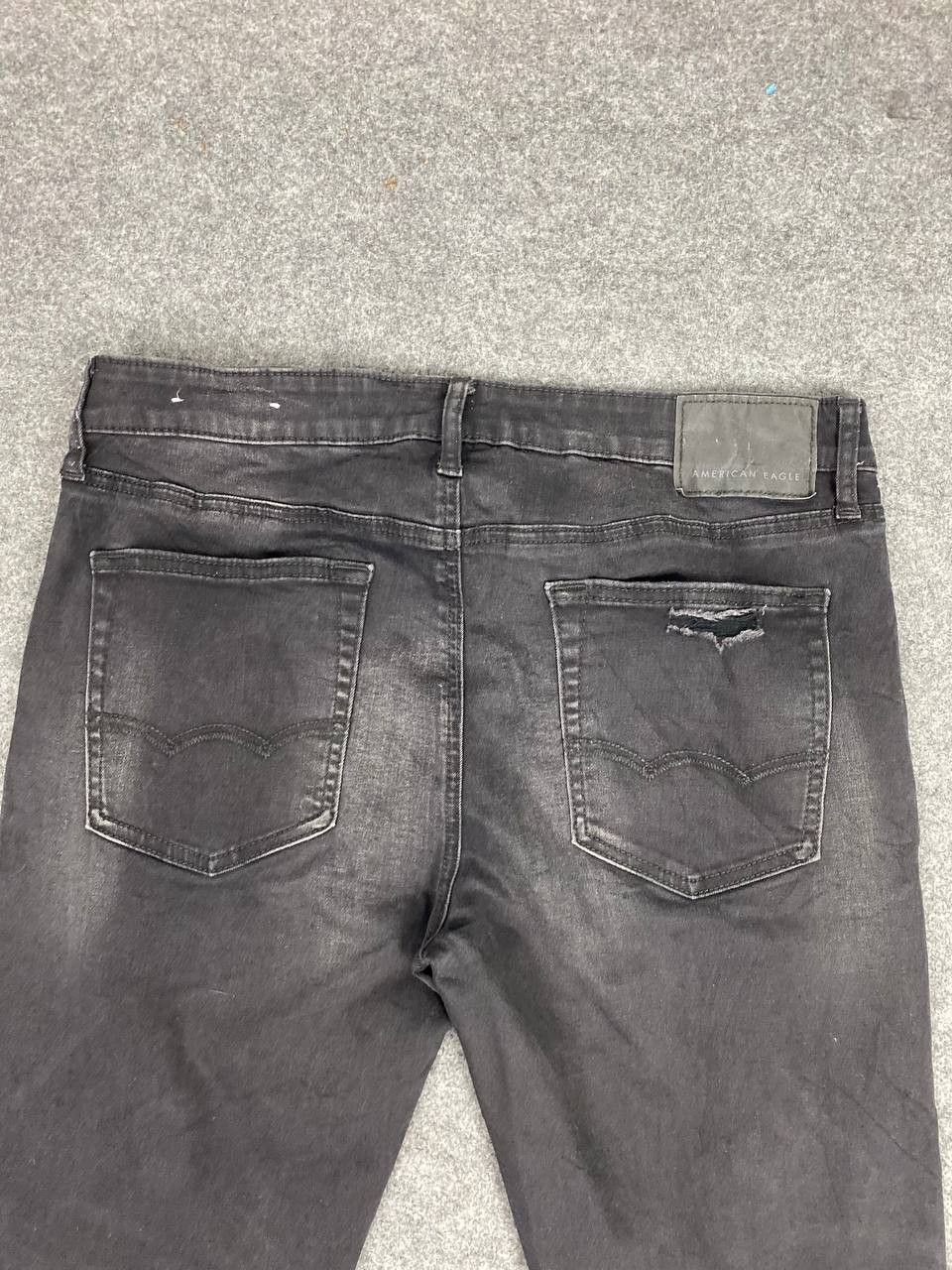 American Eagle Outfitters american eagles slim distressed denim Size US 35 - 3 Thumbnail