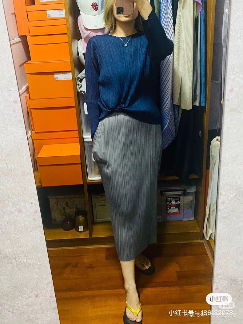 Issey Miyake issey miyake size：4 Dark blue long sleeves 2506-Nextarrow Size XXS / US 00 / IT 34 - 1 Thumbnail