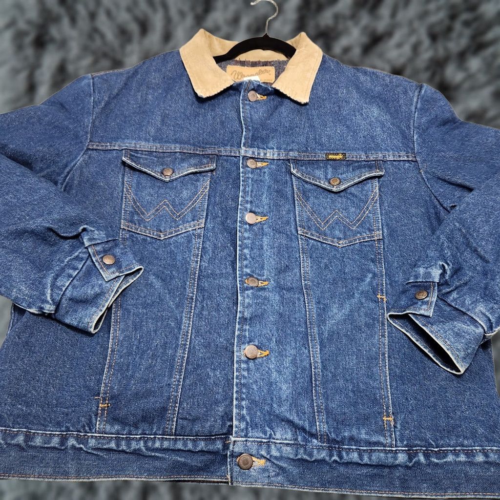 Wrangler VINTAGE Wrangler Denim Trucker Jacket Men 46 Denim Jacket Blue 80s USA Western Rodeo Lined Cardigan Bomber Style Jacket Mens Size 46 Size US S / EU 44-46 / 1 - 1 Thumbnail