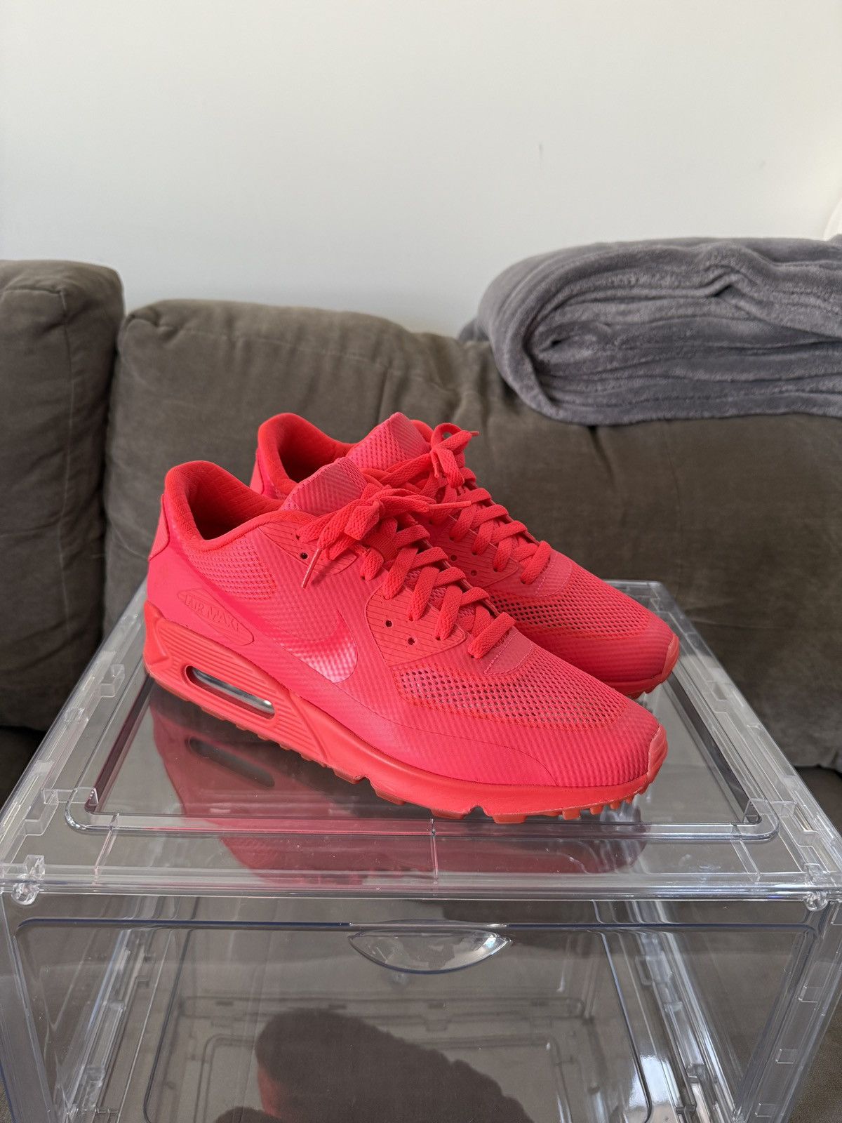 Sneakers Nike Air Red October Nike Air Yeezy Red October – Henryk