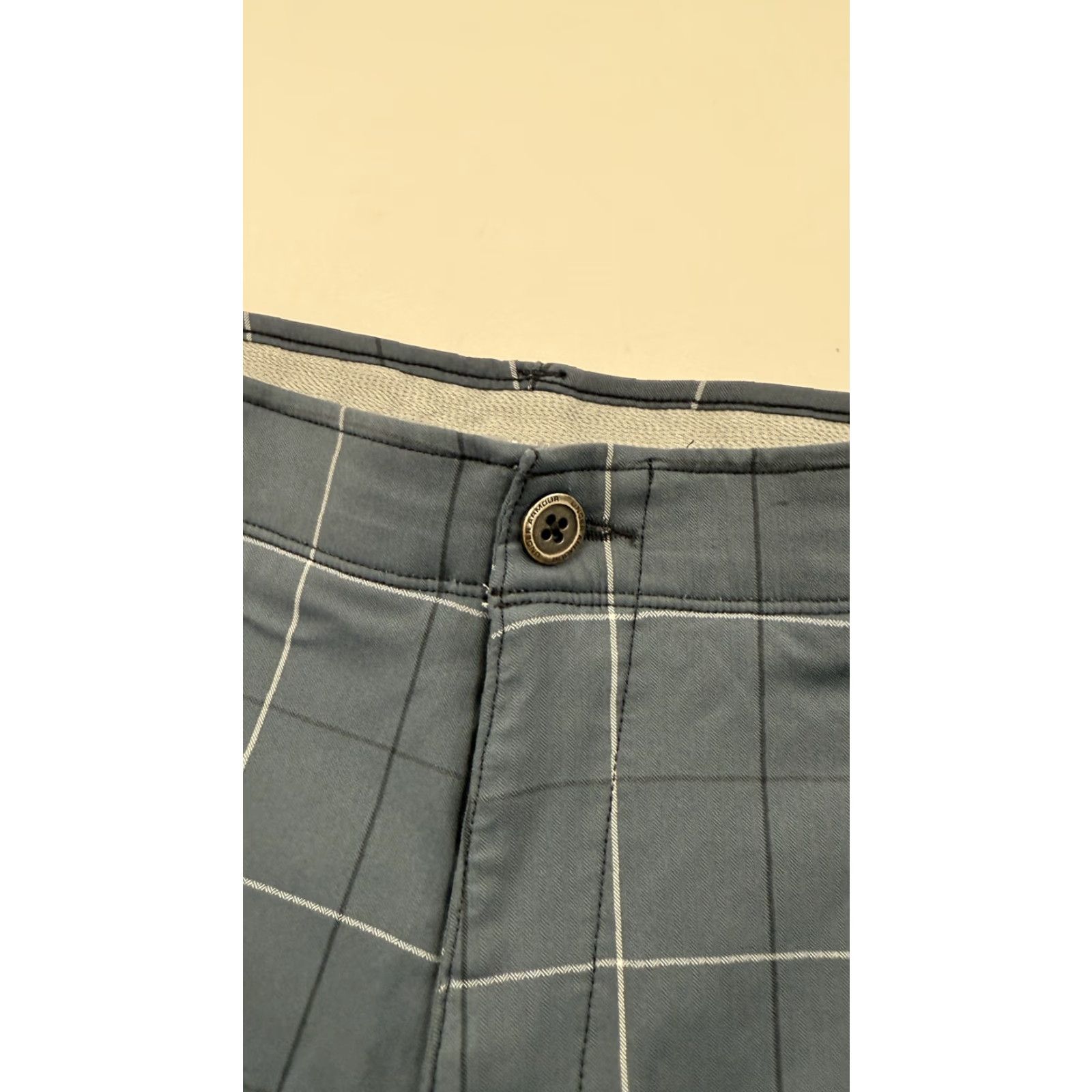 Under Armour Under Armour Shorts Mens 40 Blue Plaid HeatGear Golf Lightweight Performance Size US 40 / EU 56 - 4 Thumbnail