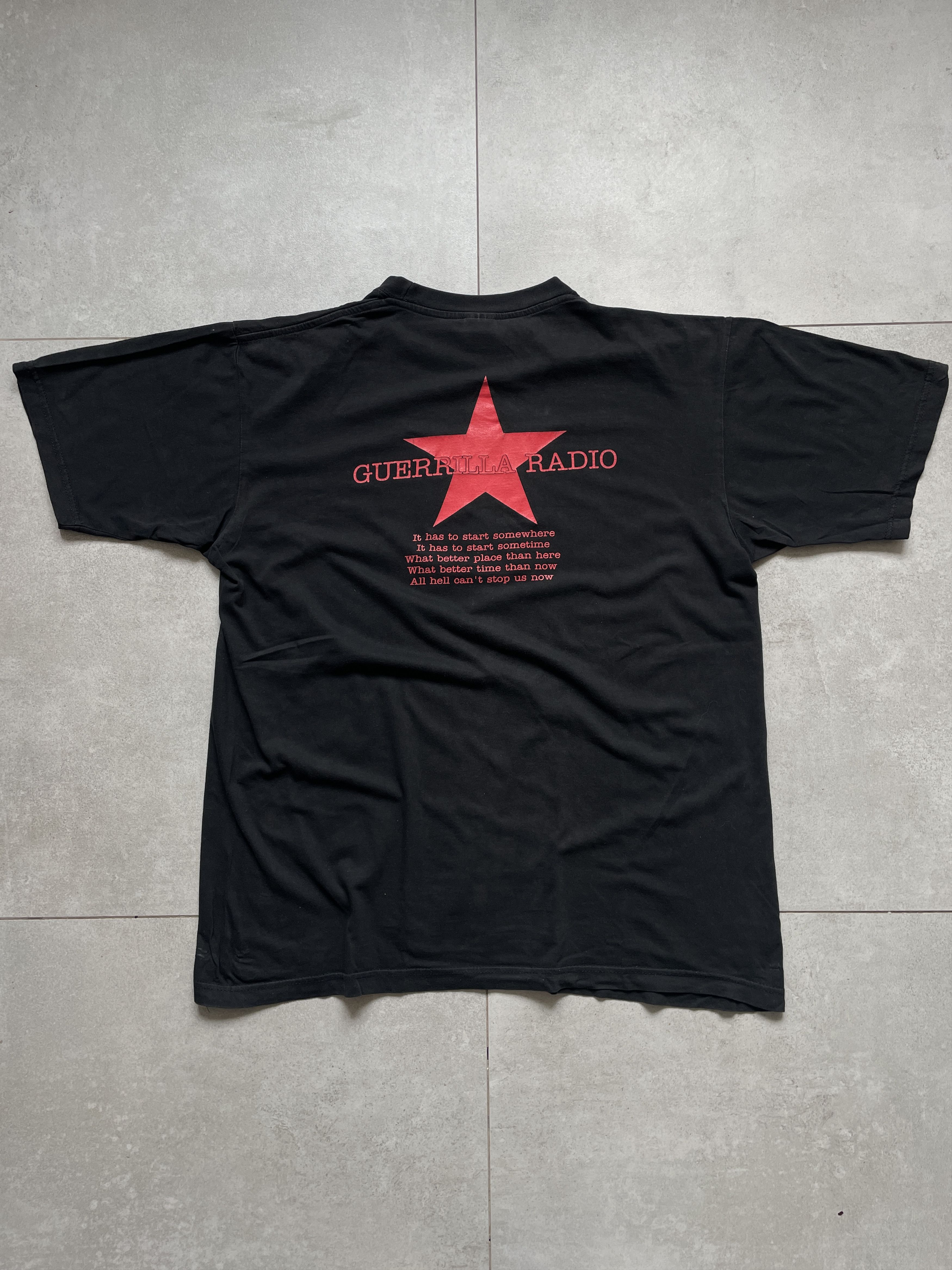 Vintage VINTAGE 90S RAGE AGAINST THE MACHINE GUERILLA RADIO TEE Size US XL / EU 56 / 4 - 2 Thumbnail