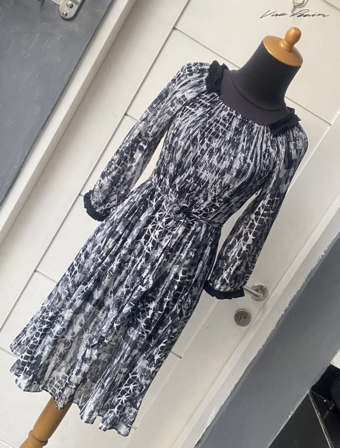 Other YUMA KOSHINO Pleats Dress Size XS / US 0-2 / IT 36-38 - 2 Thumbnail