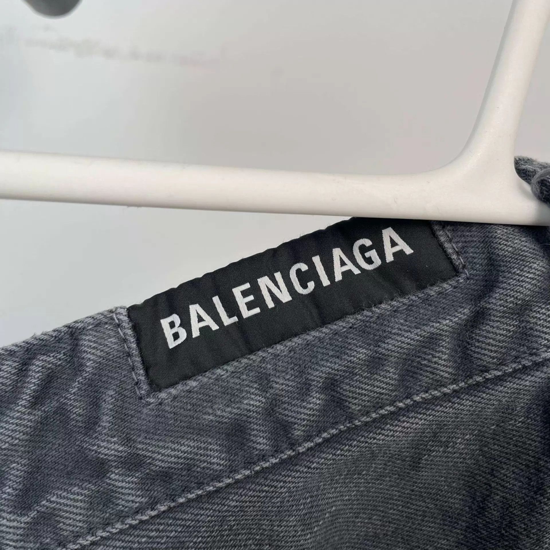 Balenciaga Balenciaga asymmetric 2-tone wide leg jeans M 95N Size US 32 / EU 48 - 3 Thumbnail