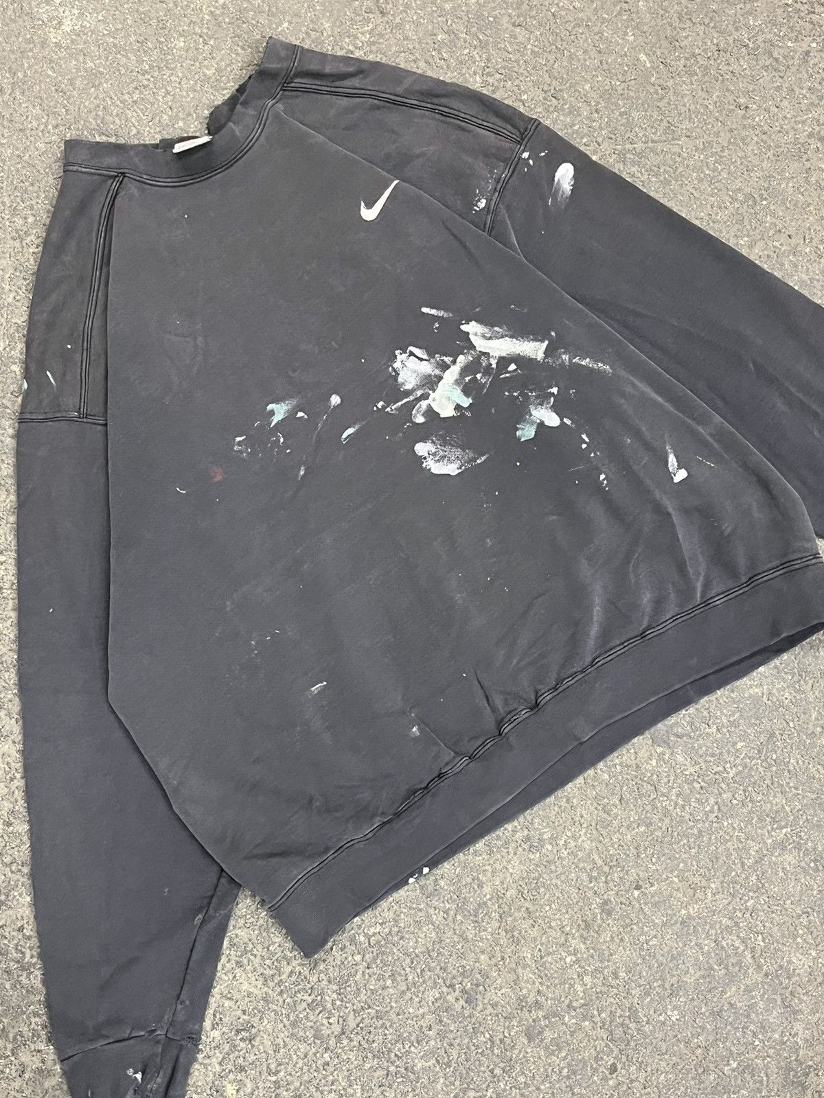 Nike × Vintage Nike thrashed and faded 90s crewneck hype streetwear skater Size US XL / EU 56 / 4 - 2 Thumbnail
