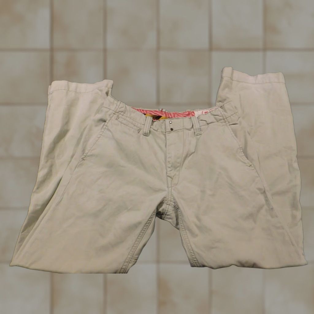 Gap Gap pants mens 32x31 beige straight classic chino retro business casual Pants Mens 32 Beige Straight Chino Classic Modern Everyday Mens Size US 32 / EU 48 - 1 Thumbnail