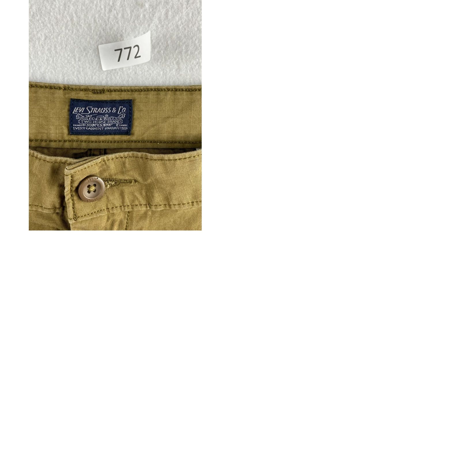 Levi's Levi's Cargo Shorts Mens 40 Khaki Cotton Flap Pockets Hiking Comfort Utility Clothing Size US 40 / EU 56 - 9 Thumbnail