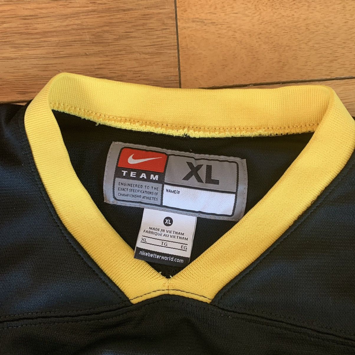 Nike Team Canada 2013 IIHF Livestrong Yellow Jersey Size US XL / EU 56 / 4 - 4 Thumbnail