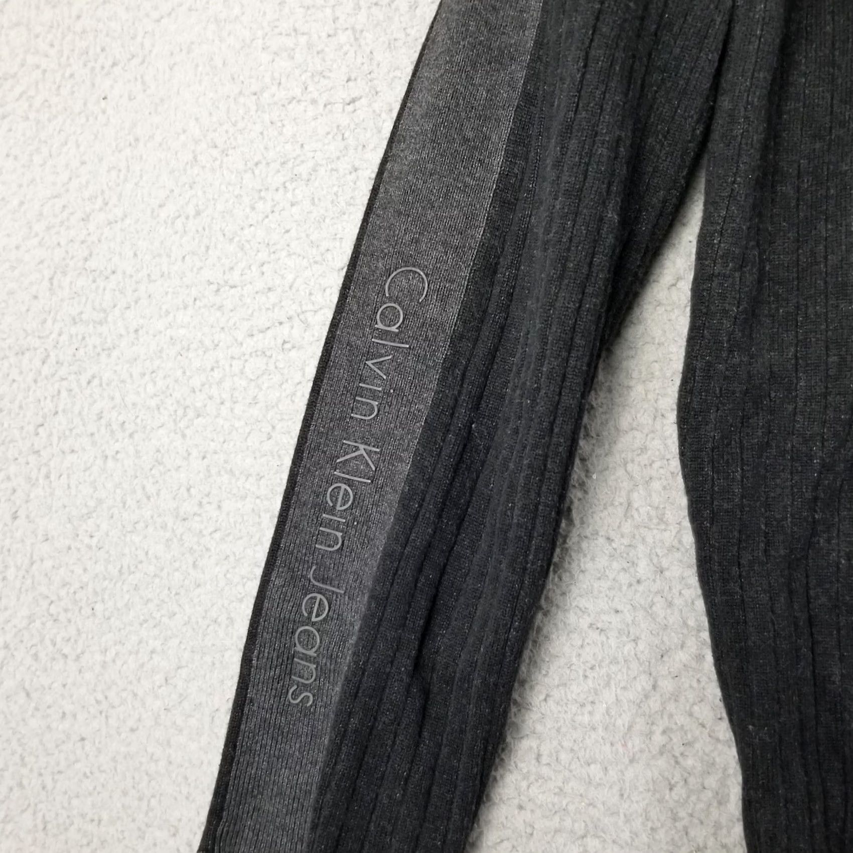 Calvin Klein Calvin Klein Sweater Adult Medium Black Logo Outdoor Pullover Mens Size US M / EU 48-50 / 2 - 7 Thumbnail