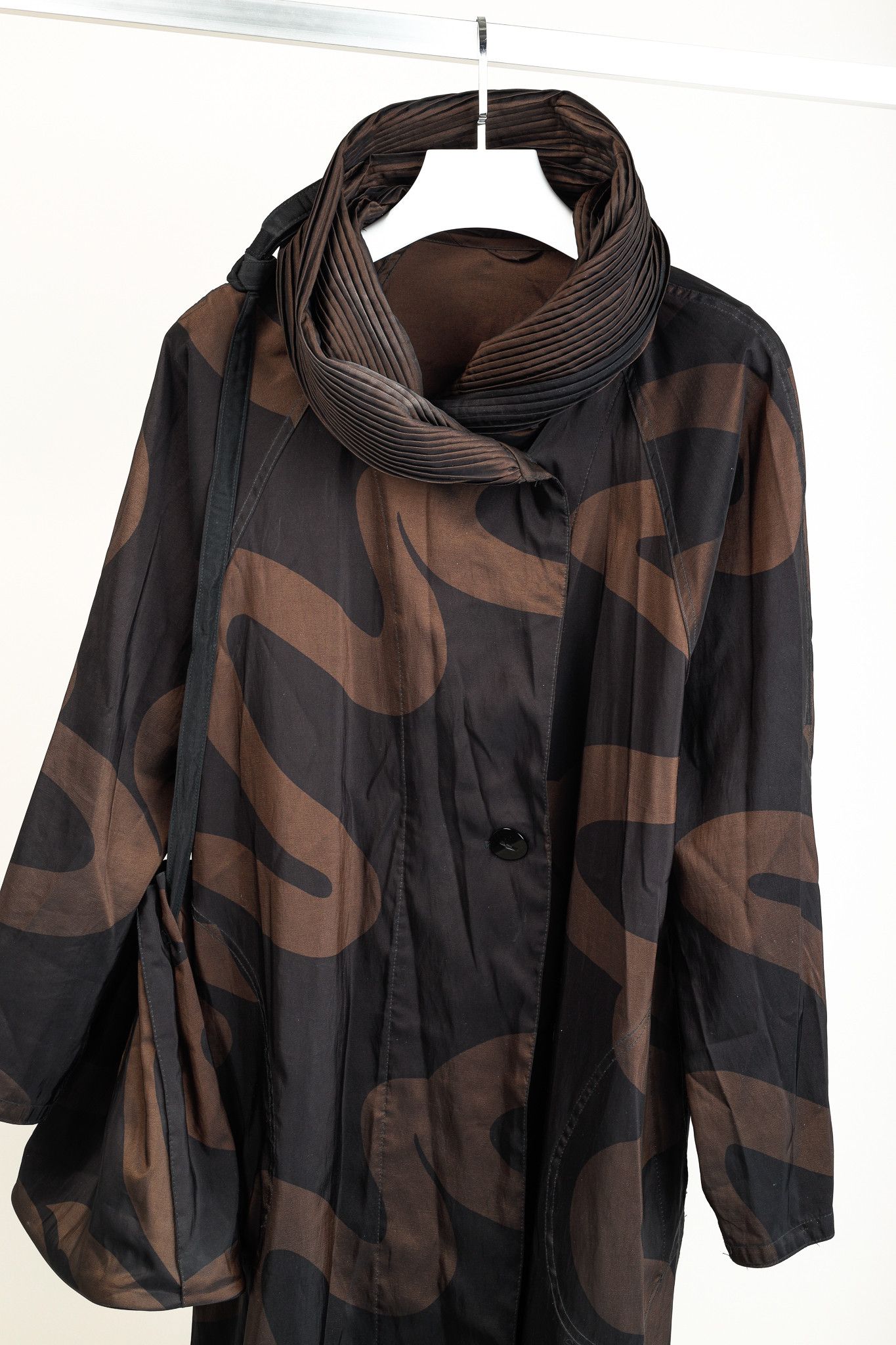 Other Mycra Pac Donatella Wavy-Print Reversible Long Raincoat Size XL / US 12-14 / IT 48-50 - 1 Thumbnail