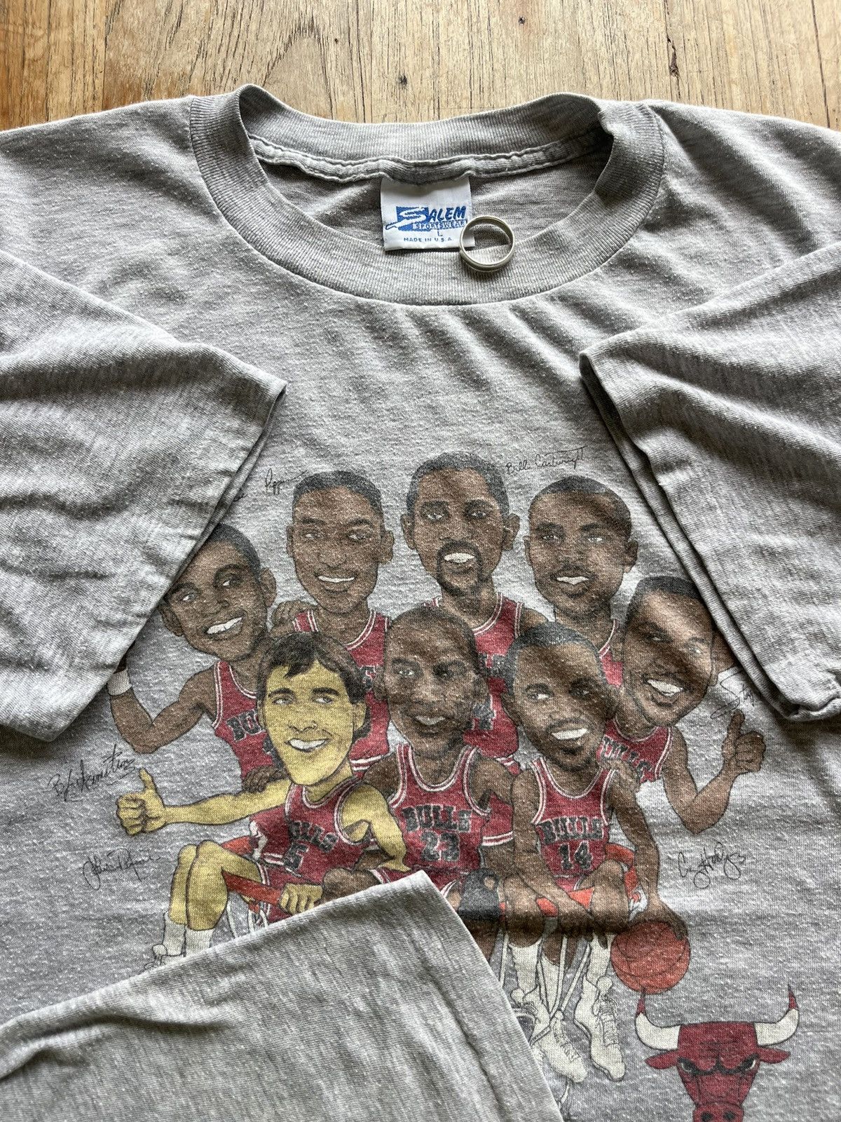 NBA × Salem Sportswear × Vintage Vintage CHICAGO BULLS HOOPLA 80’s 50/50 cotton tshirt Size US L / EU 52-54 / 3 - 7 Thumbnail