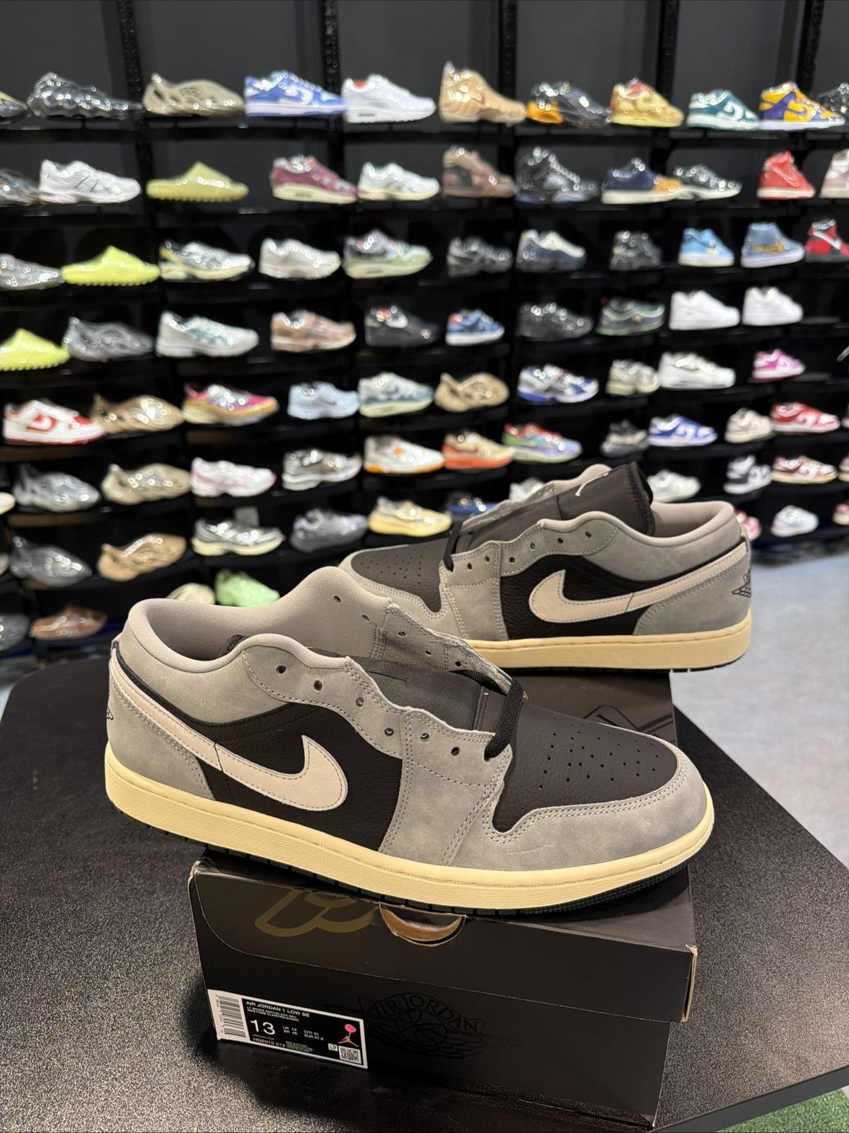 Jordan Brand Jordan 1 low smoke grey size 13 new Size US 13 / EU 46 - 3 Thumbnail
