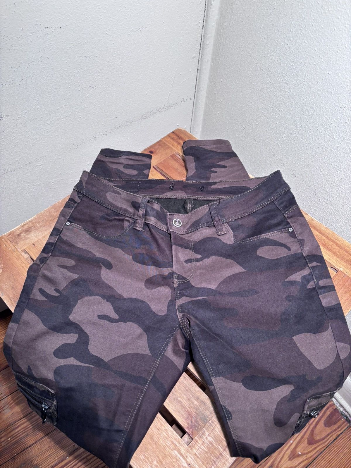 Vintage House Create Your Own Story Camo Skinny Jeans Size 30" / US 8 / IT 44 - 6 Thumbnail