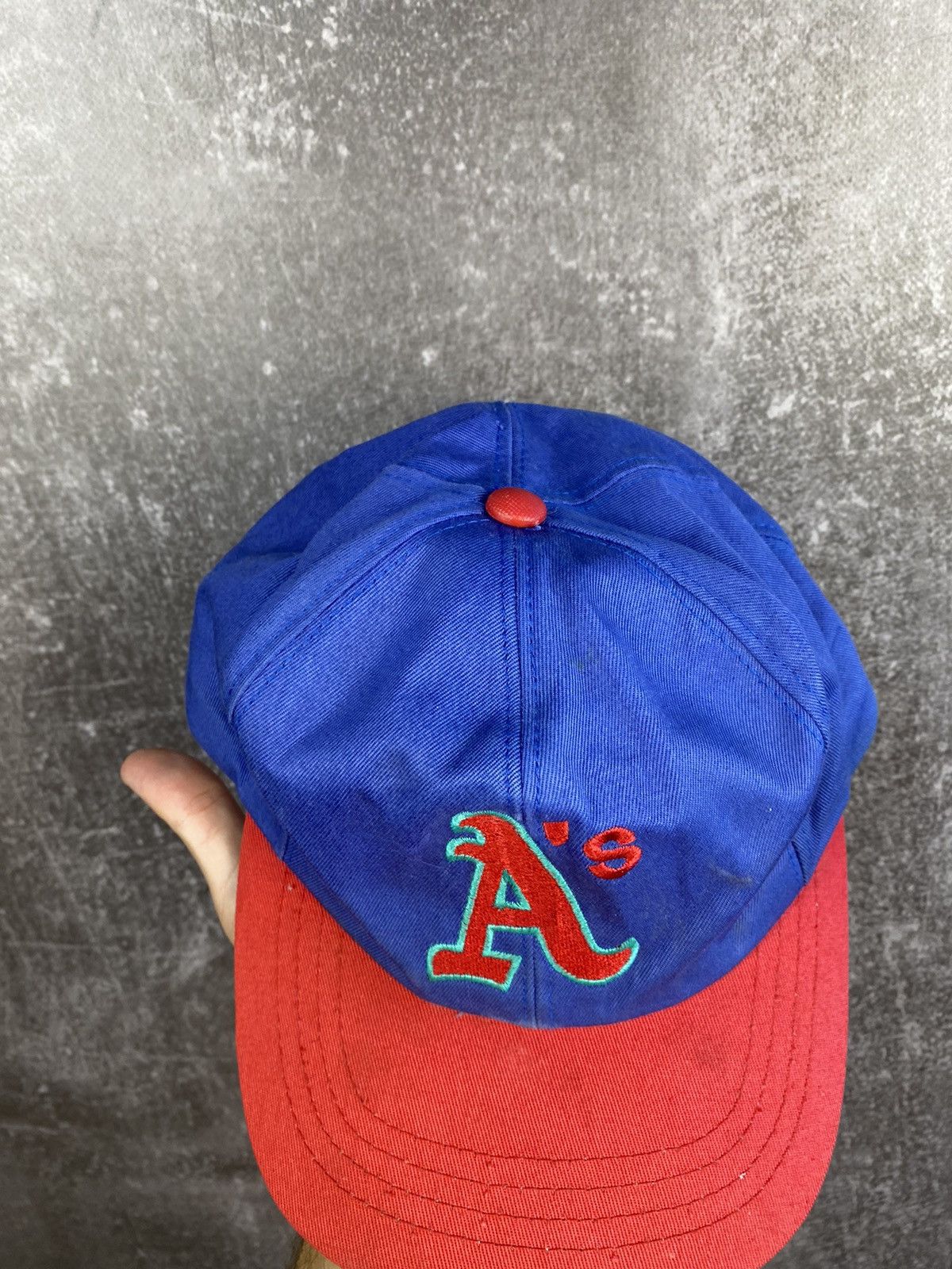 MLB VINTAGE Atlanta Braves Hat Cap Blue Red Baseball Men 90s Size ONE SIZE - 3 Thumbnail