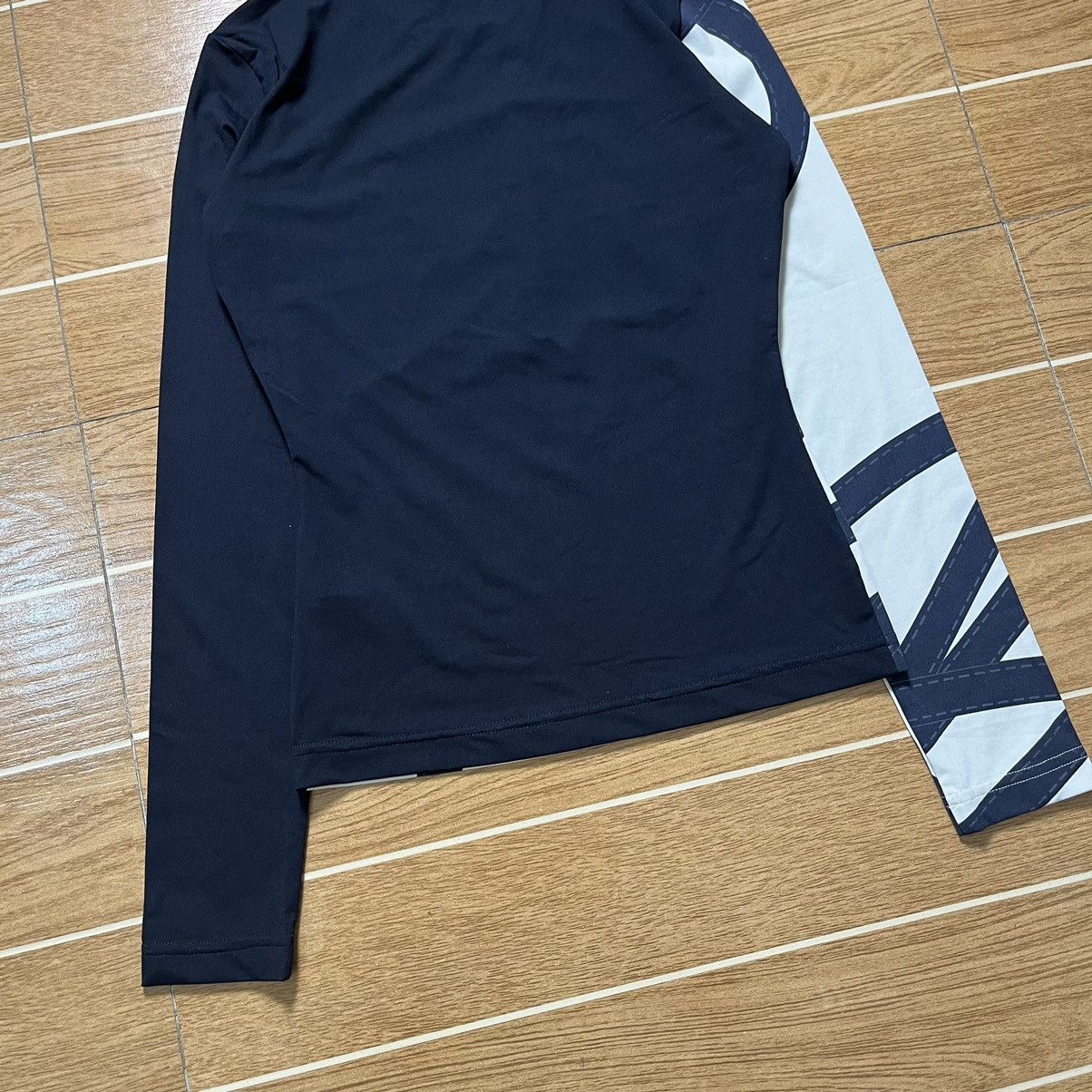 Dirk Bikkembergs Dirk Bikkembergs Long Sleeve Tops Size S / US 4 / IT 40 - 15 Thumbnail