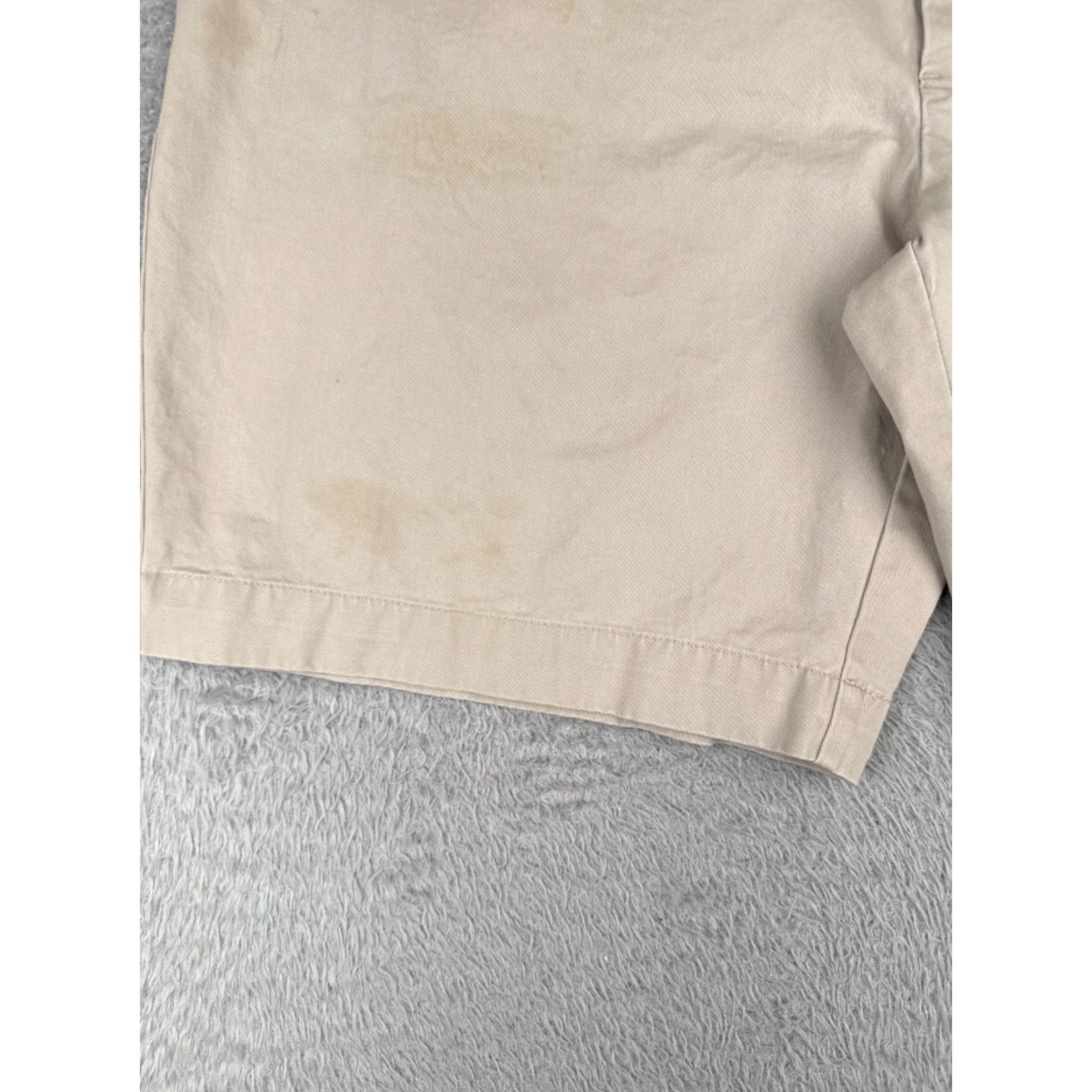 Polo Ralph Lauren Polo Ralph Lauren Shorts Men 40 Beige Classic Chino Zip Fly Cotton 9" Inseam 9" Casual Workwear Pocket Pockets Cargo Flat Front Medium Beige Mens Size US L / EU 52-54 / 3 - 3 Thumbnail