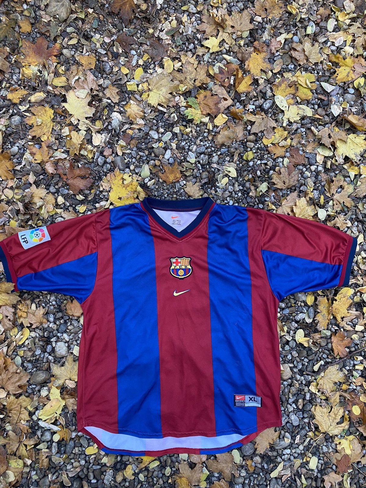 Nike × Vintage Vintage 1998/2000 Barcelona Nike Soccer Jersey Size US XL / EU 56 / 4 - 1 Thumbnail