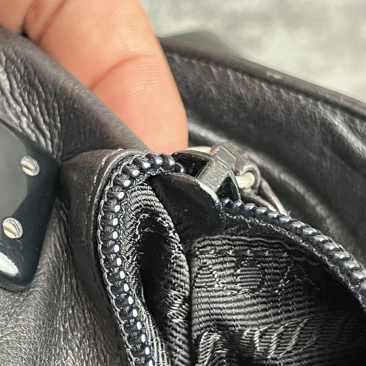 Prada Vintage Prada Iconic Nappa Leather Top Hand-Bag Size ONE SIZE - 6 Thumbnail