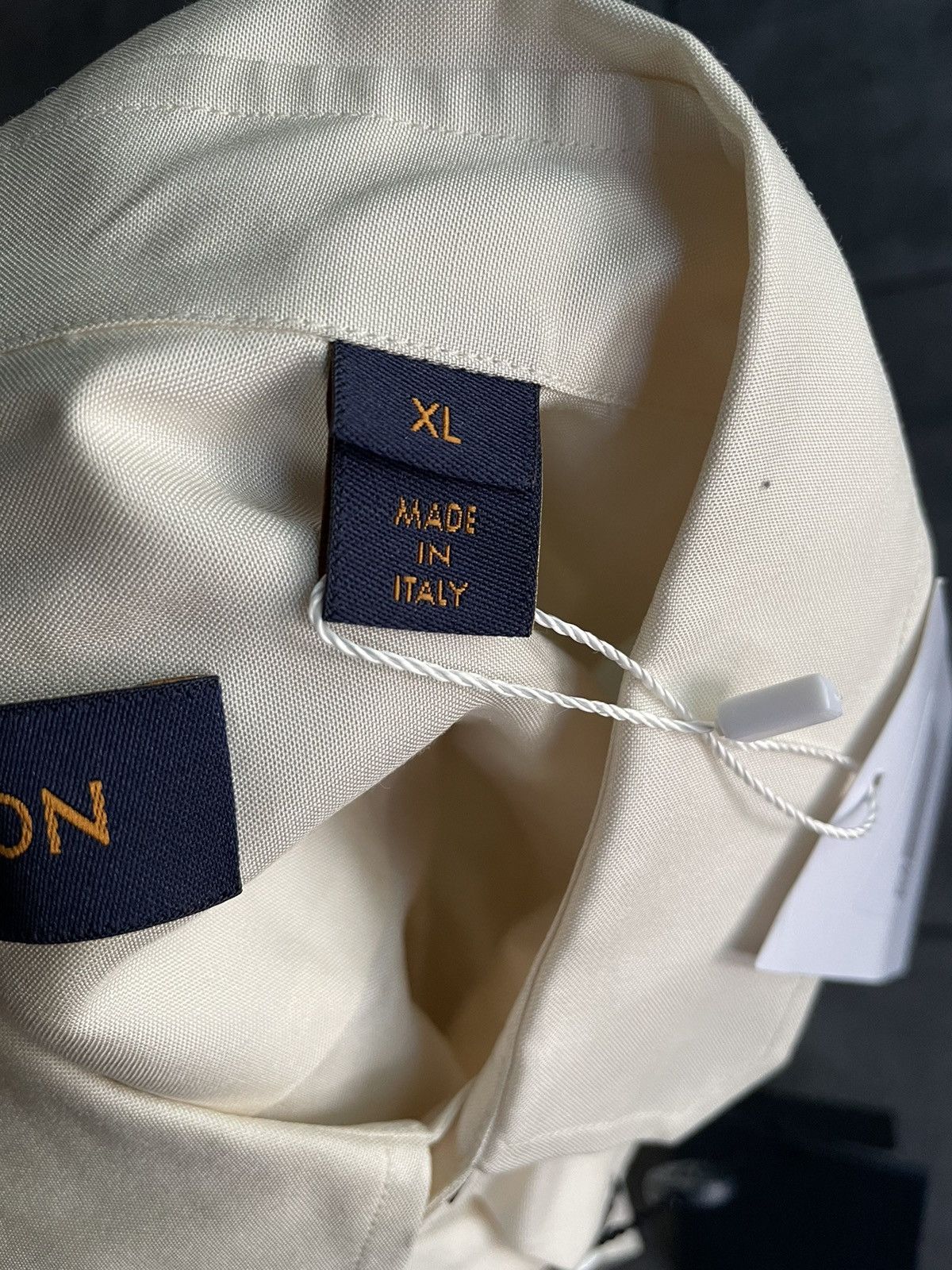 Louis Vuitton Louis Vuitton Plain Rainbow Beige Monogram Shirt Size US XL / EU 56 / 4 - 9 Thumbnail