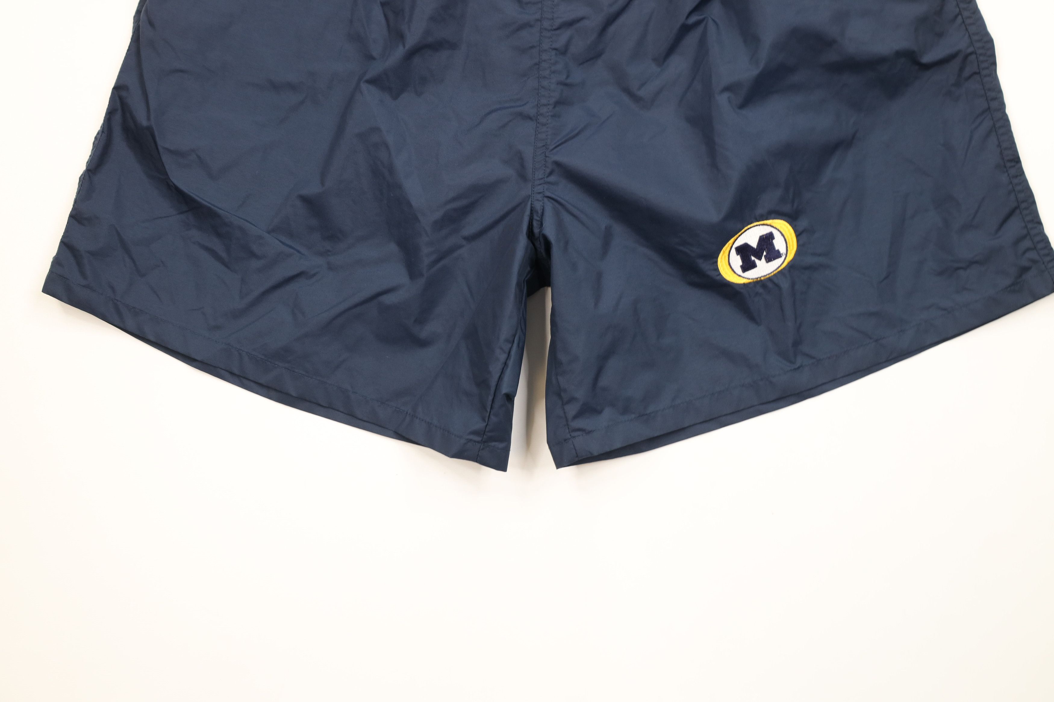 Vintage Vintage 90s Streetwear University of Michigan Lined Shorts Size US 38 / EU 54 - 4 Thumbnail
