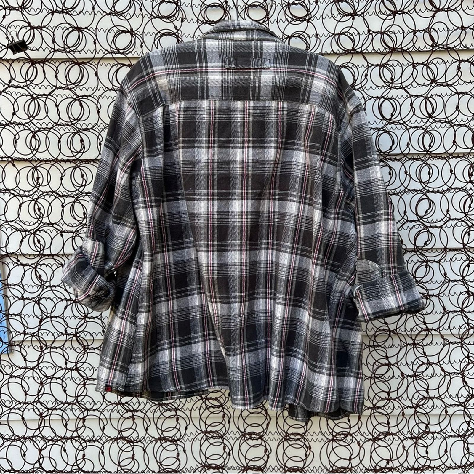 Woolrich Woolen Mills Woolrich grey plaid long sleeve button down shirt shacket Size XL / US 12-14 / IT 48-50 - 5 Thumbnail
