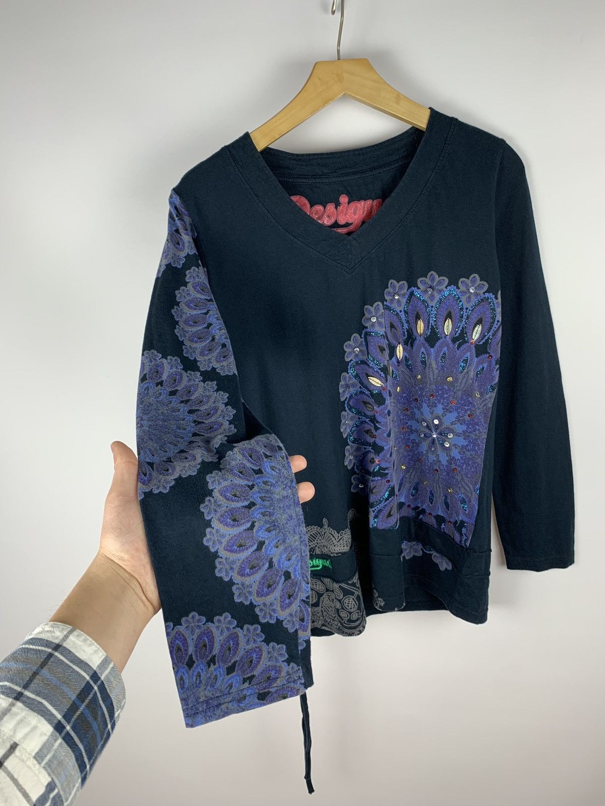 Desigual Vintage Y2K Desigual Avant Garde Long Sleeve Tee Rhinestone Size L / US 10 / IT 46 - 6 Thumbnail