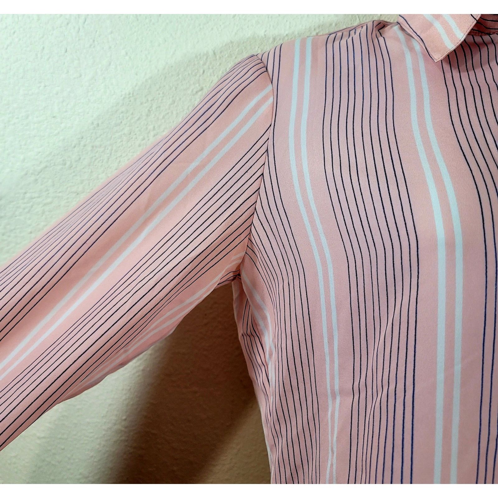 Banana Republic Banana Republic Pink Blue Striped Button Up Top XS Petite Size XS / US 0-2 / IT 36-38 - 6 Thumbnail