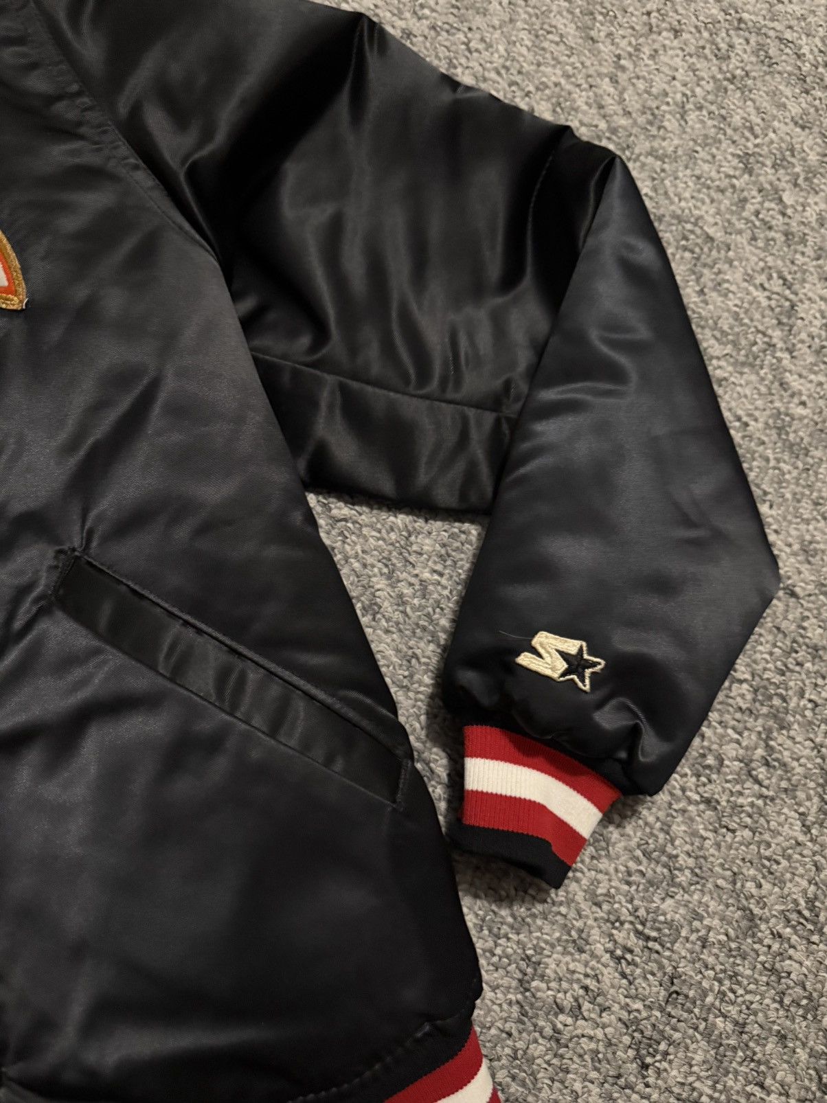Starter Vintage Starter NHL Chicago Blackhawks Satin Bomber Jacket Size US M / EU 48-50 / 2 - 4 Thumbnail