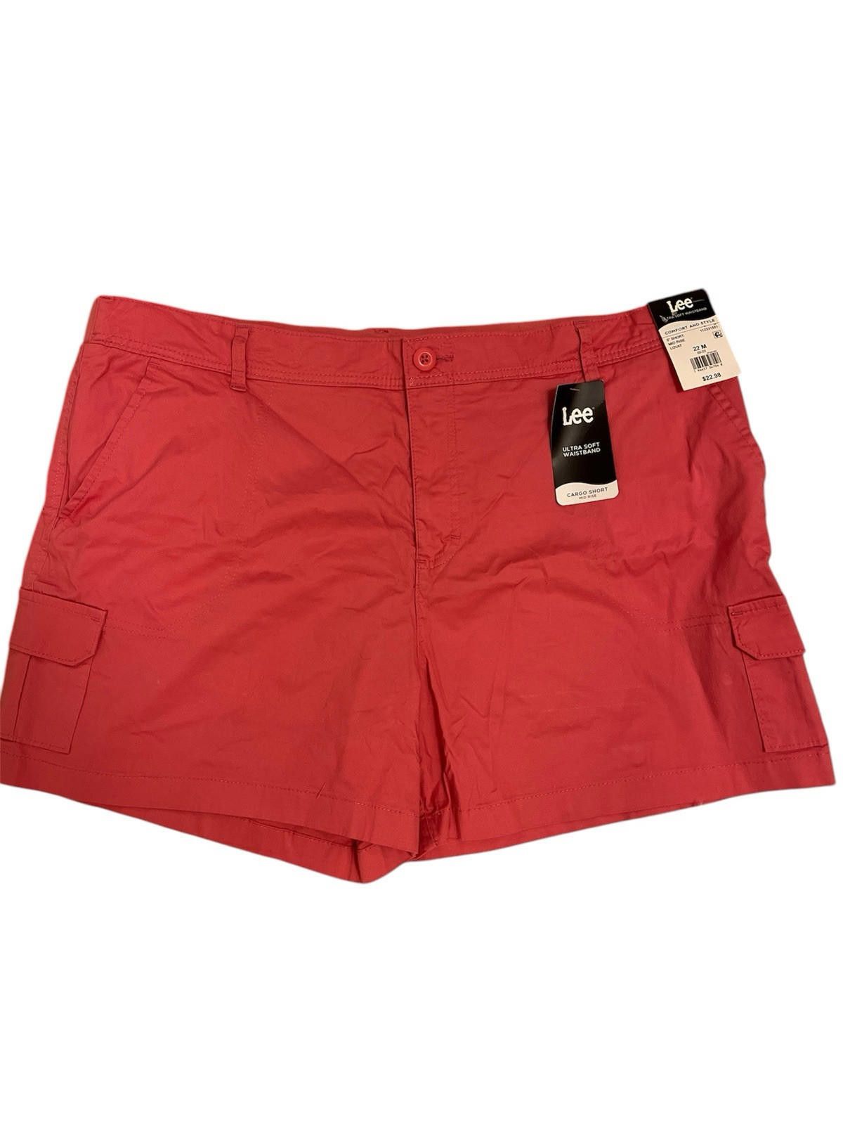 Lee Lee Cargo Shorts Women’s Size 22 Pink Mid Rise Size 42" / US 20 - 1 Thumbnail