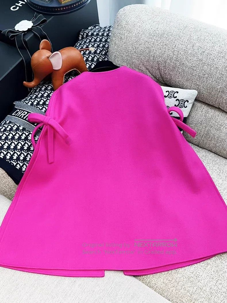 Valentino Valentino Bow cape coat Size M / US 6-8 / IT 42-44 - 2 Thumbnail
