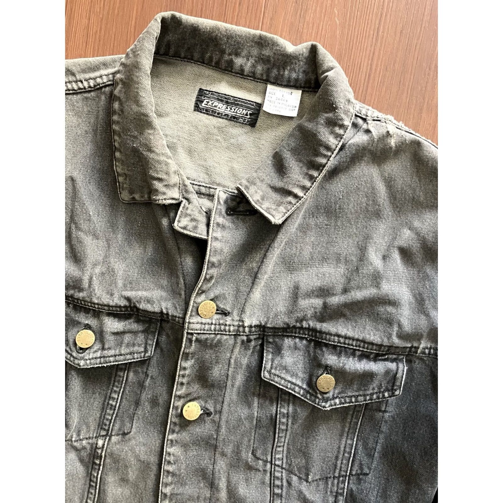 Vintage VINTAGE Expressions Denim Jacket Short 80s Grunge Mens L Gray Cotton Distressed Pockets Button Front Size US L / EU 52-54 / 3 - 2 Thumbnail