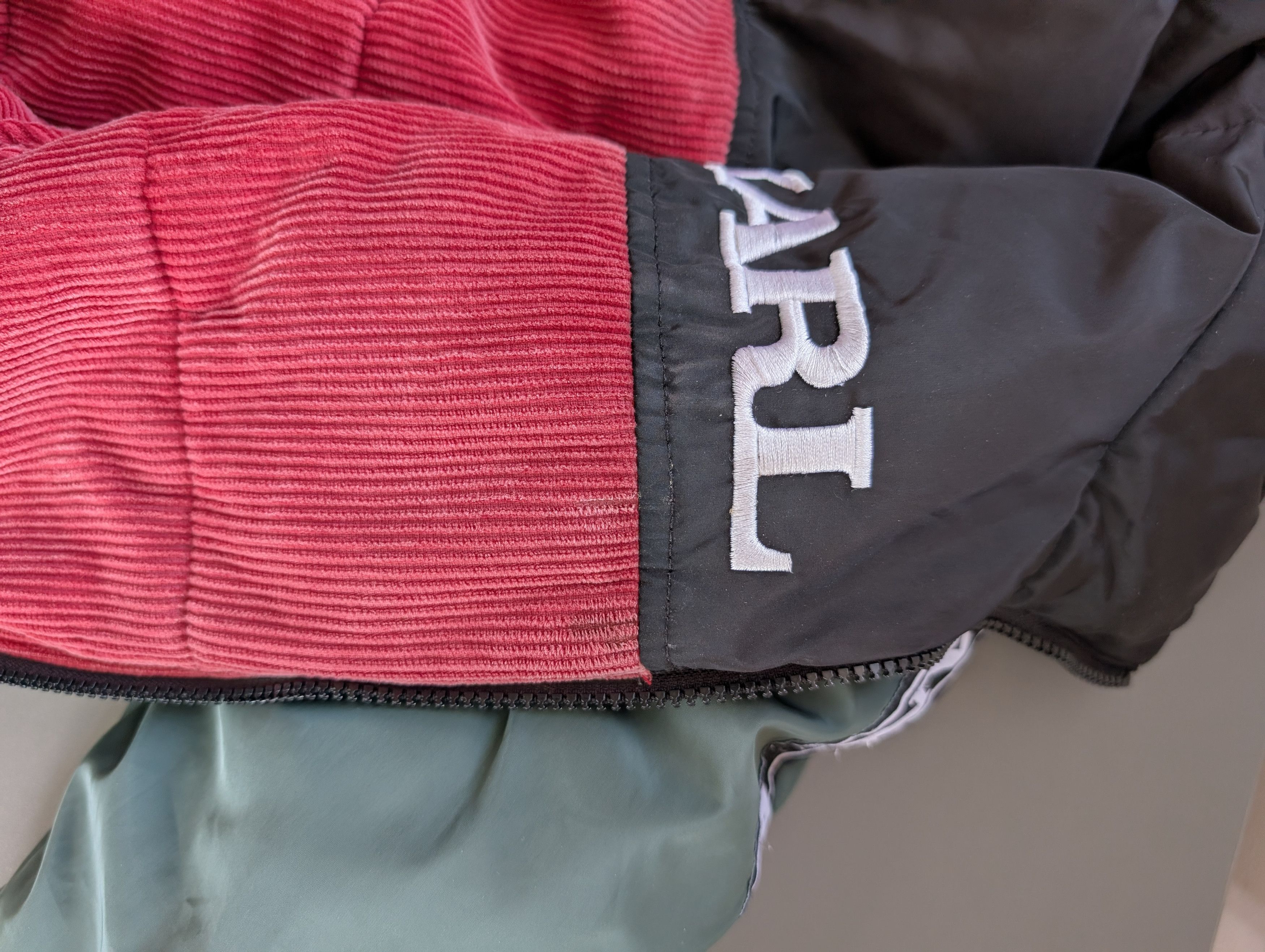 Karl Kani Karl Kani Vintage Corduroy Puffer Mans Two- Sided Red Size US S / EU 44-46 / 1 - 9 Thumbnail