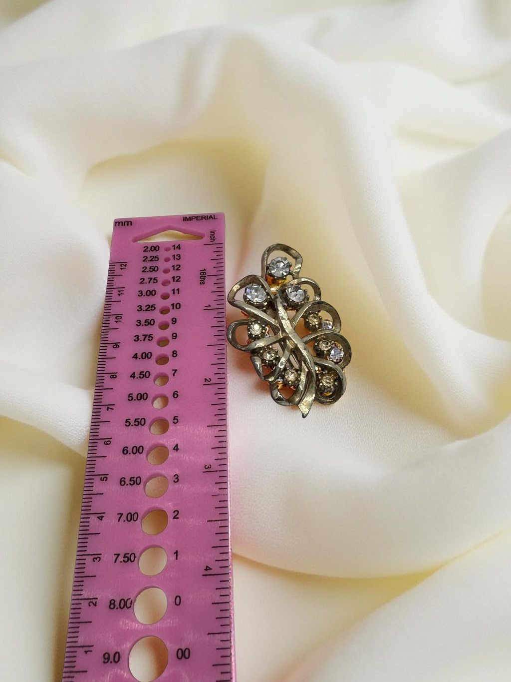 Other 1950s Vintage CORO Rhinestone Leaf Brooch Filigree Signed Size ONE SIZE - 4 Thumbnail
