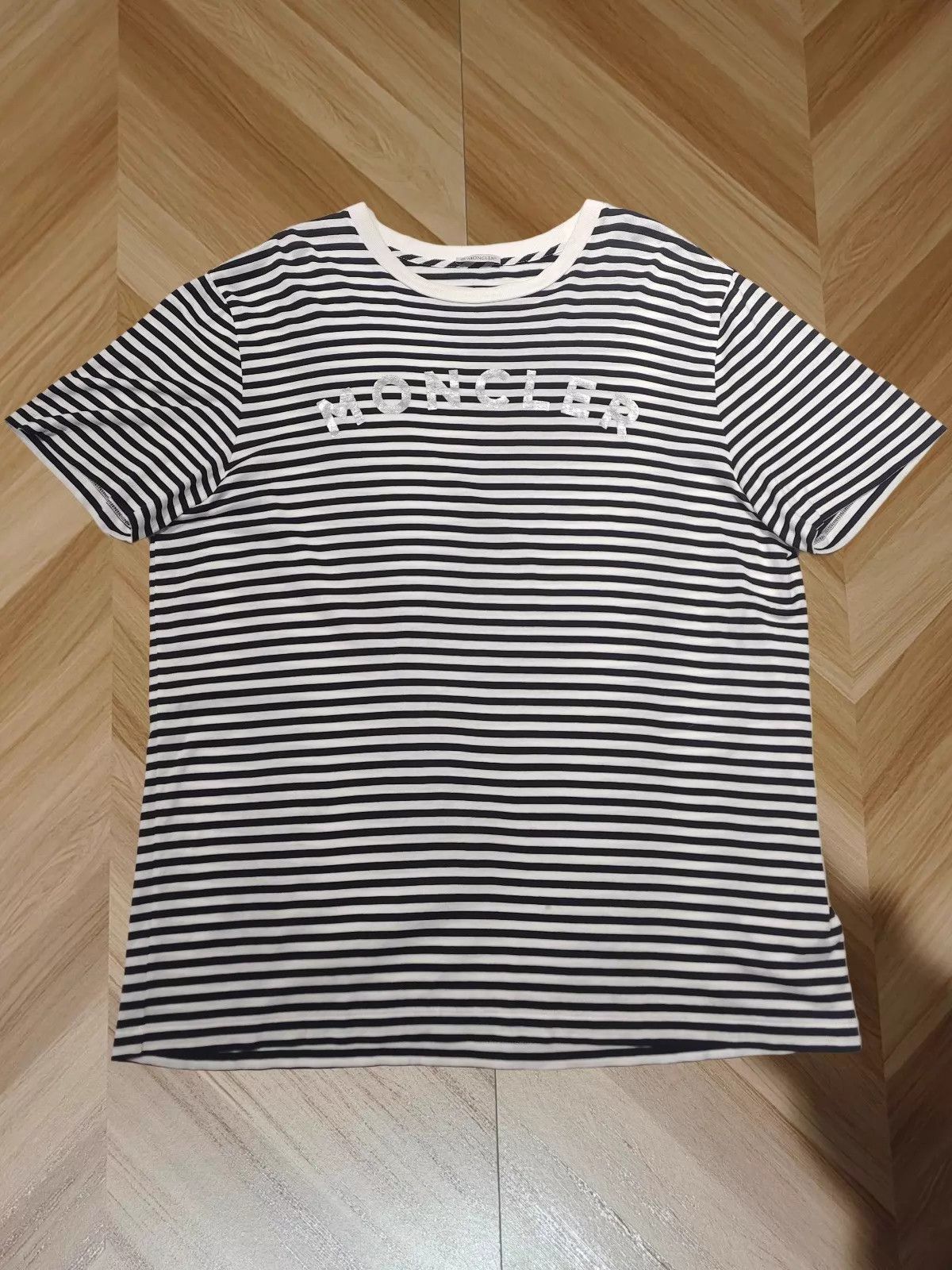 Moncler Moncler Black White Striped Short-Sleeve T-Shirt XL Size XL / US 12-14 / IT 48-50 - 1 Thumbnail
