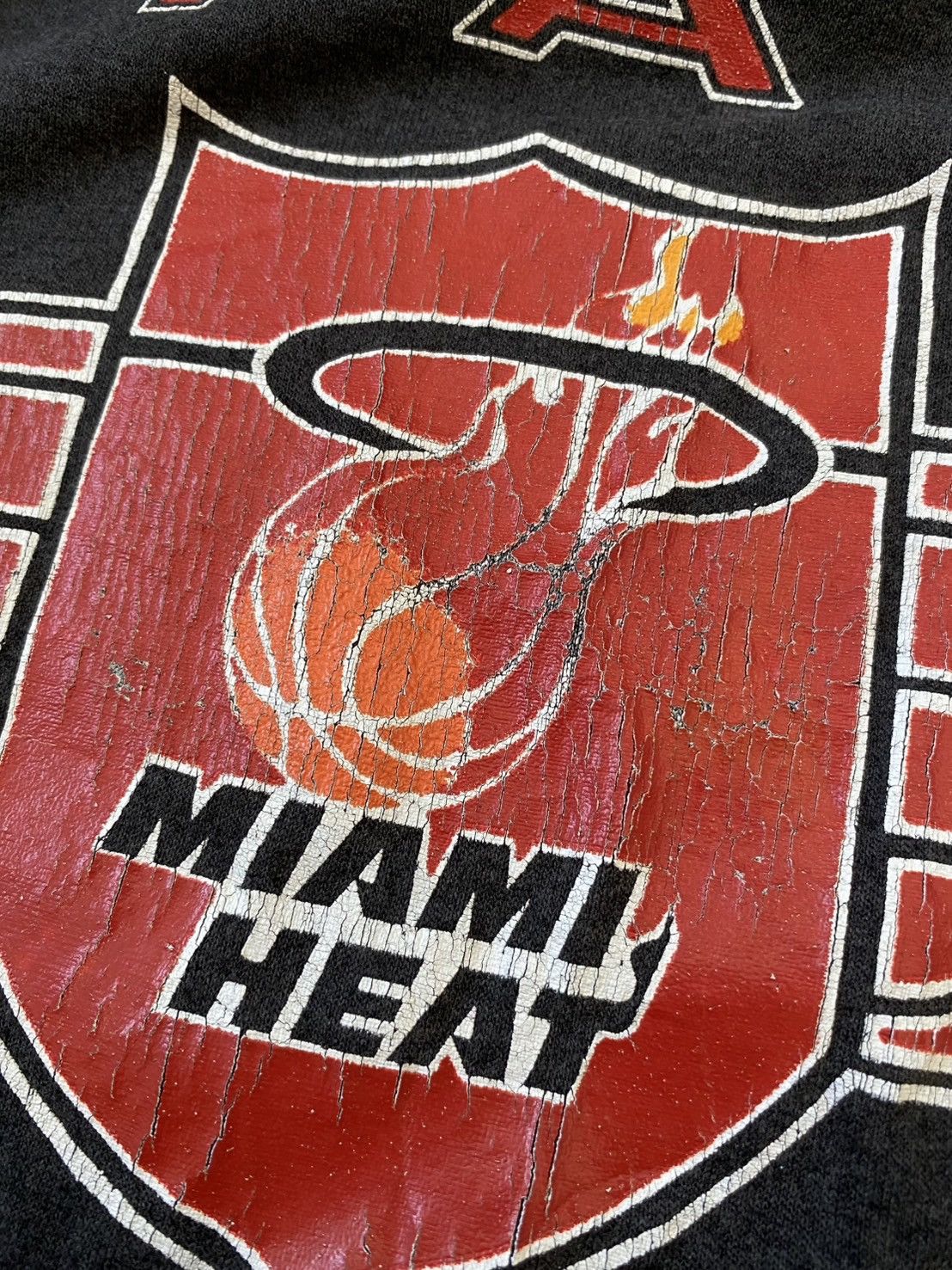 NBA × Salem Sportswear × Vintage Vintage Miami Heat NBA Graphic V neck Tee Size US M / EU 48-50 / 2 - 6 Thumbnail