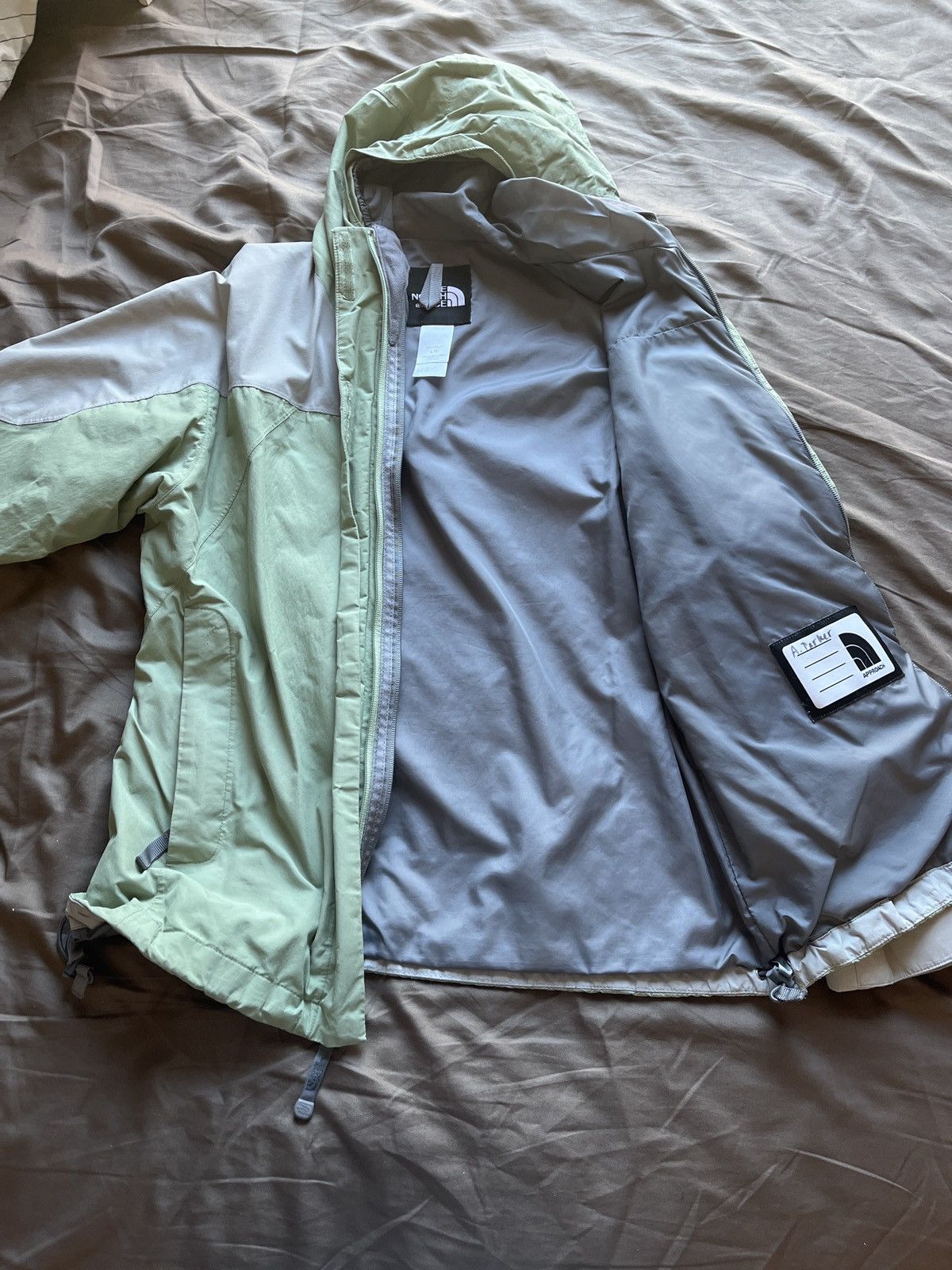 The North Face × Vintage Green and grey vintage north face jacket Size L / US 10 / IT 46 - 3 Thumbnail