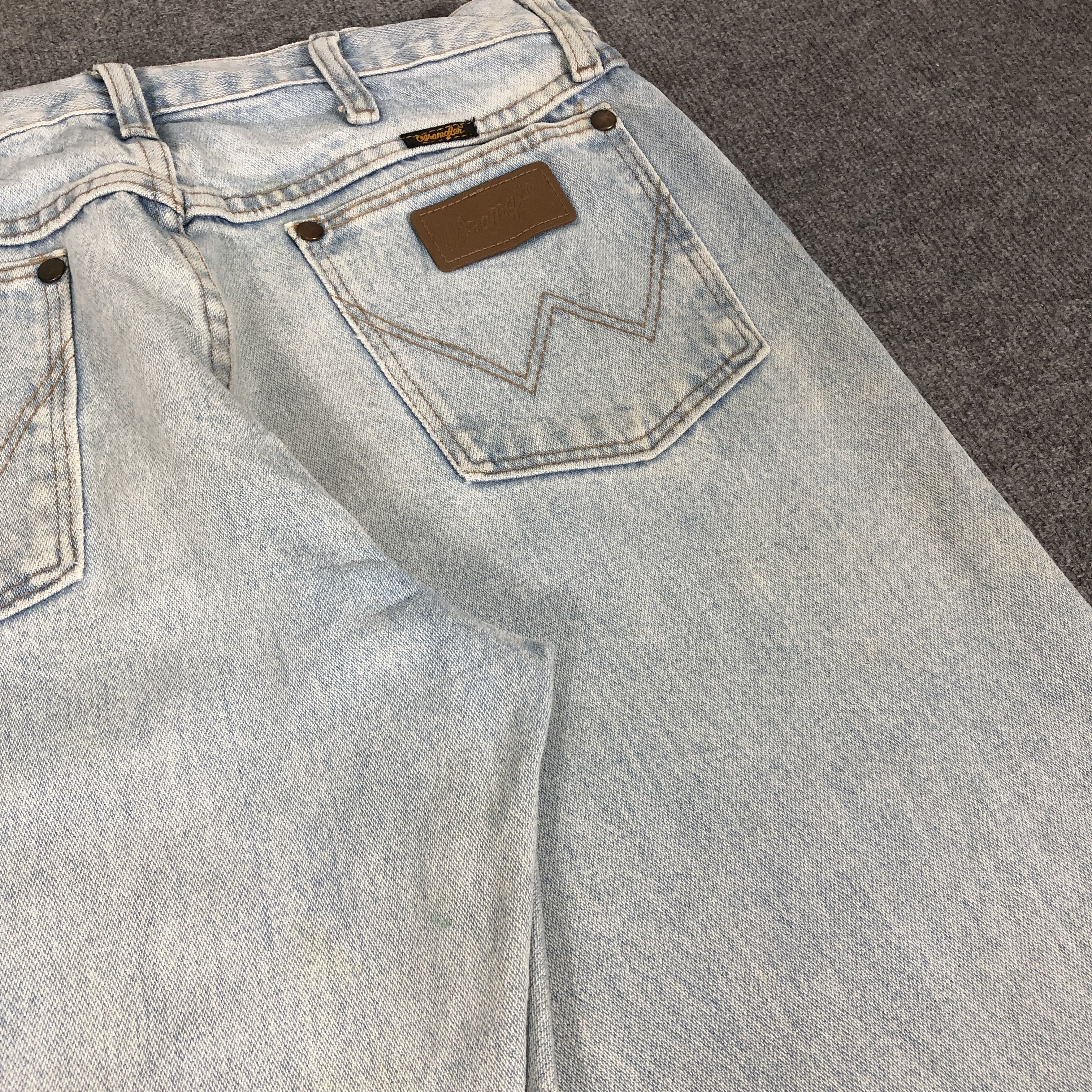 Vintage × Wrangler Vintage Wrangler Light Blue Wash Jeans L1069 Size US 31 - 11 Thumbnail