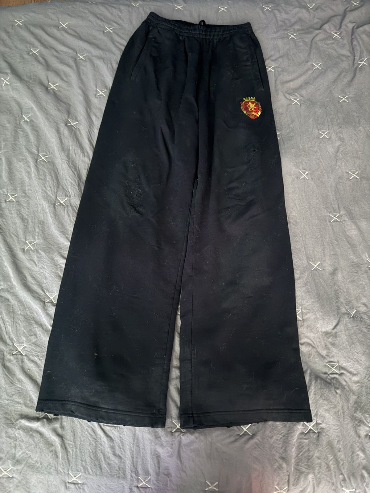 Balenciaga Skater Baggy Sweatpants in black Size US 28 / EU 44 - 1 Thumbnail