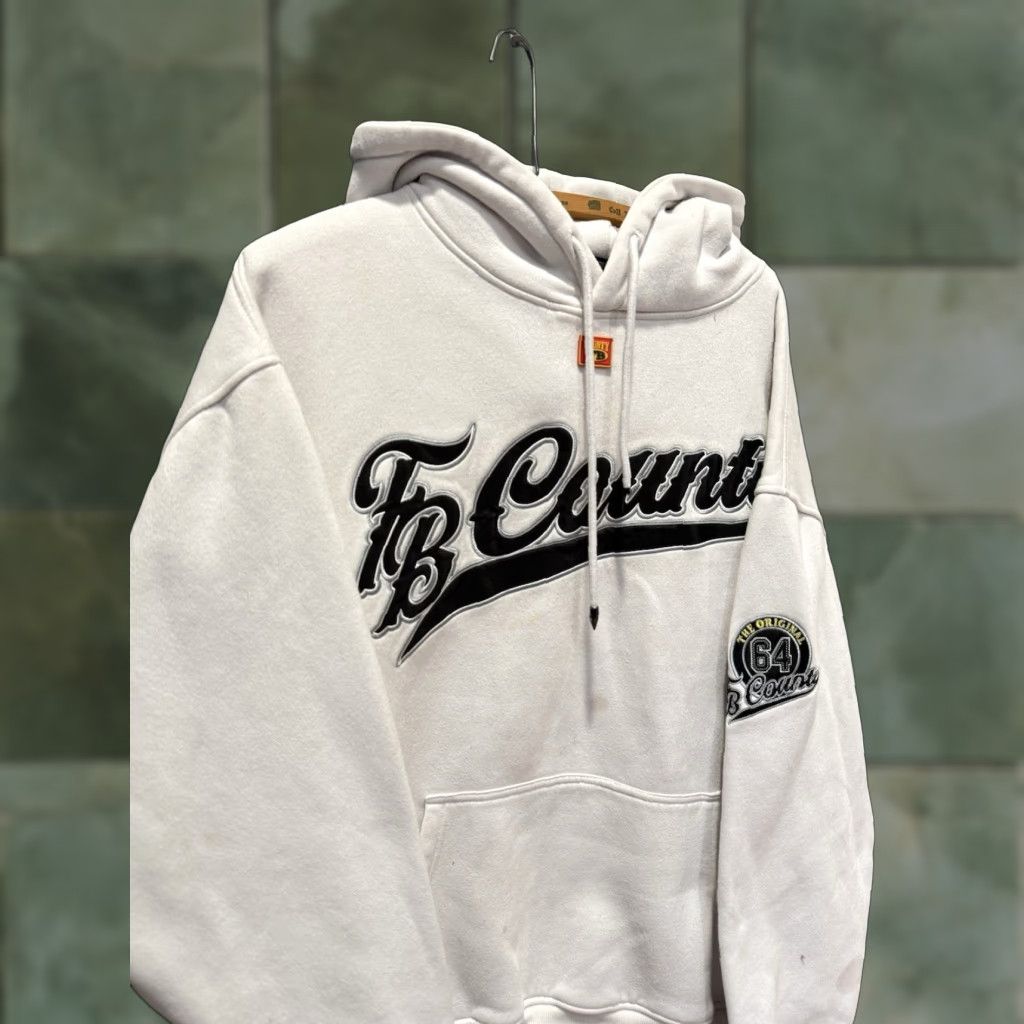 Vintage FB Country Hoodie XL White Embroidered Heavyweight Pullover Men Adults Flawed Size US XL / EU 56 / 4 - 1 Thumbnail