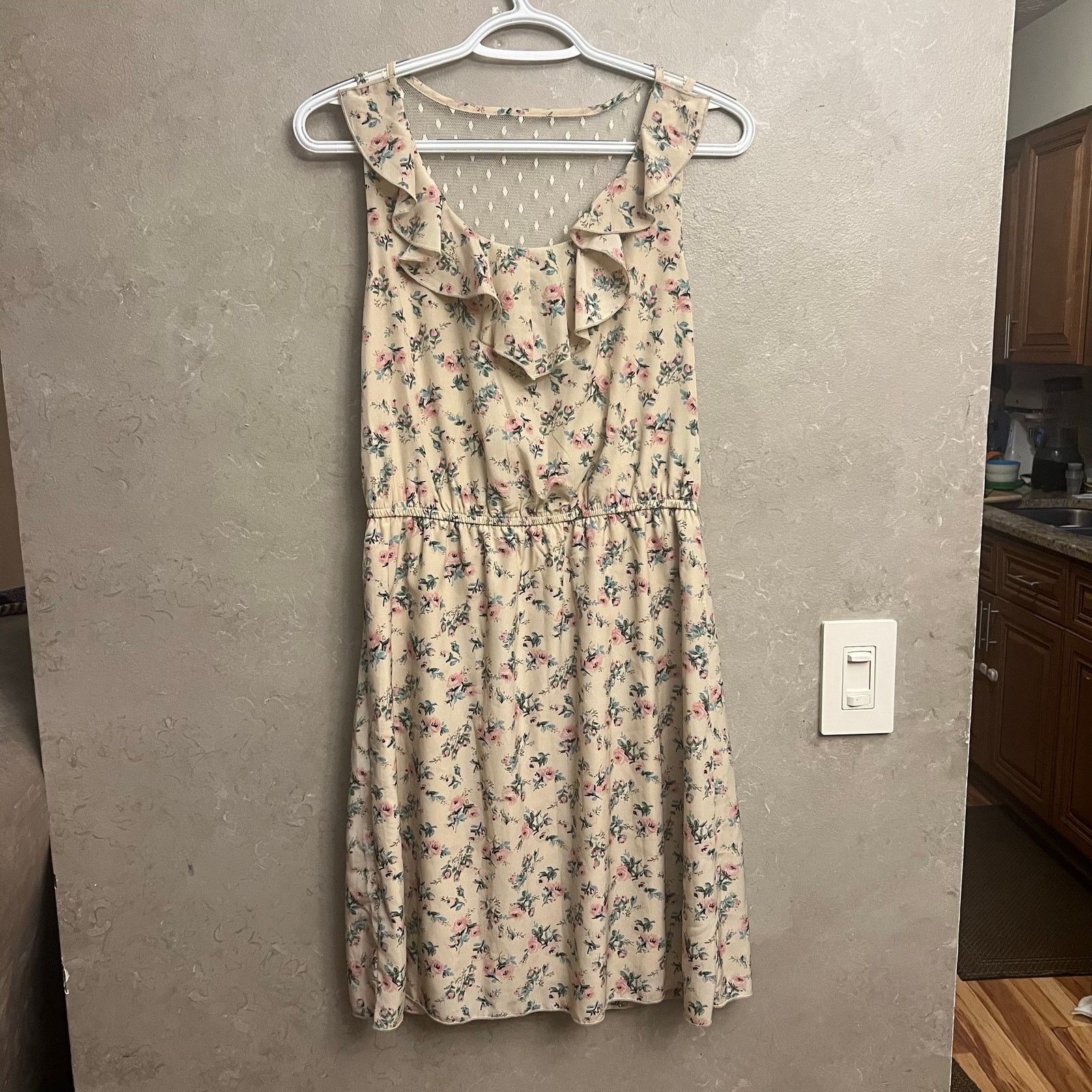 Other NWT Maurices Lightweight Mesh Ruffle Dress Medium Floral Size M / US 6-8 / IT 42-44 - 17 Thumbnail